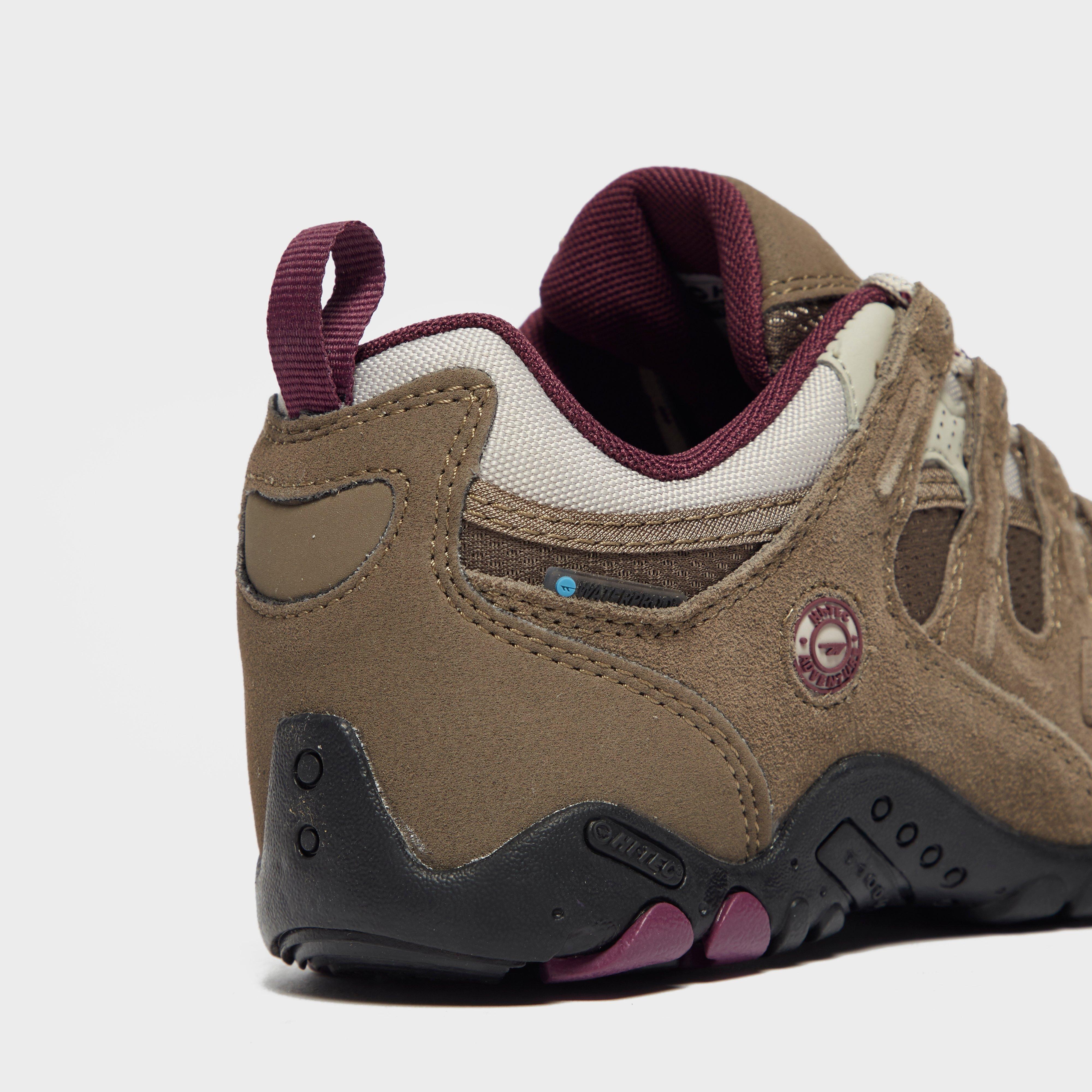 Women's Saunter Waterproof Walking Shoes