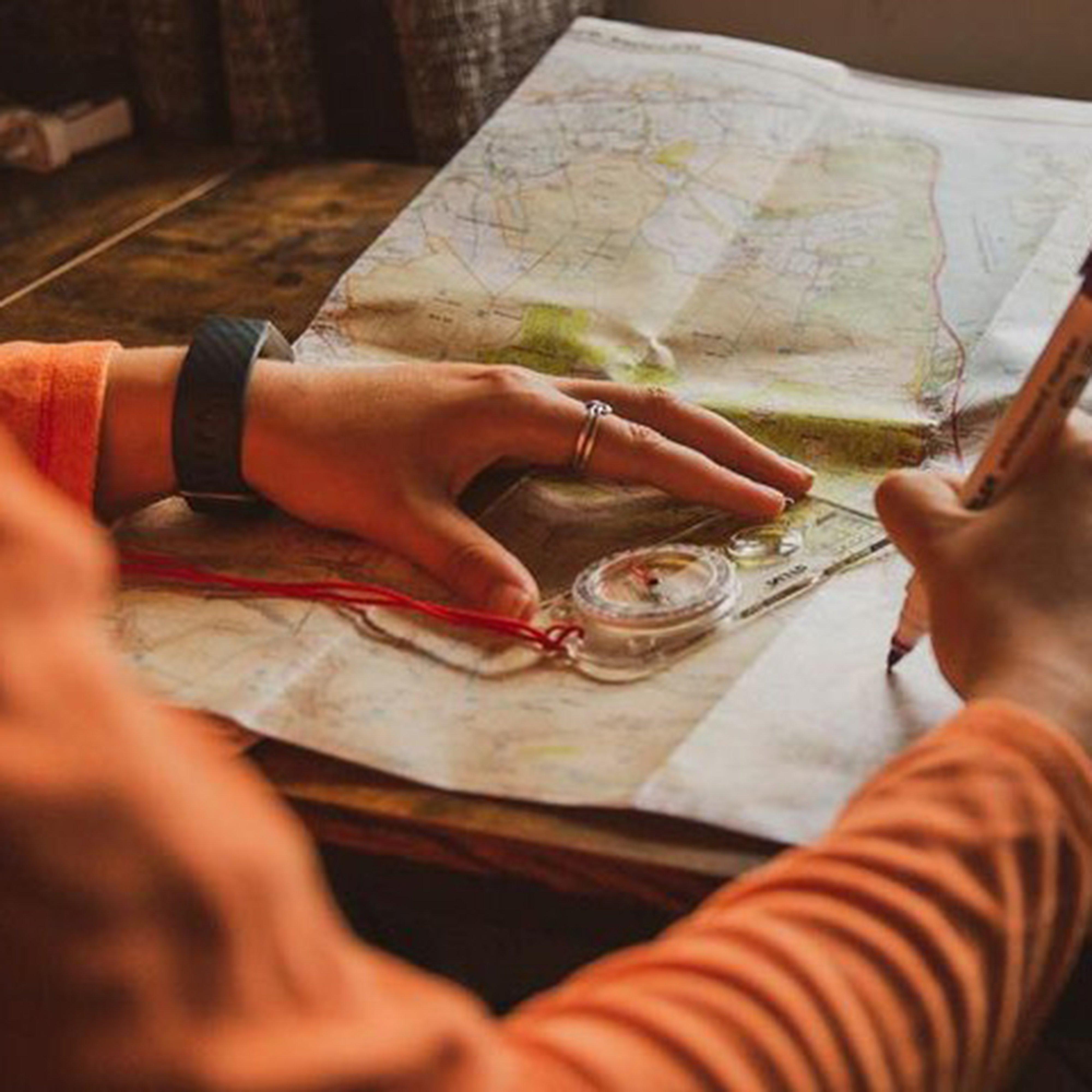 Expedition 4 Compass