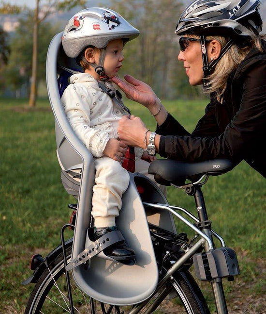 "Eggy Relax" Reclining Child Seat