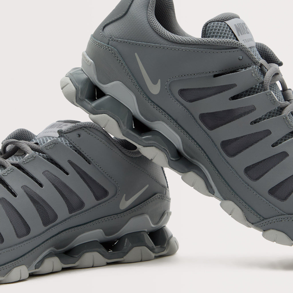 Men's Reax 8 TR Workout Shoes
