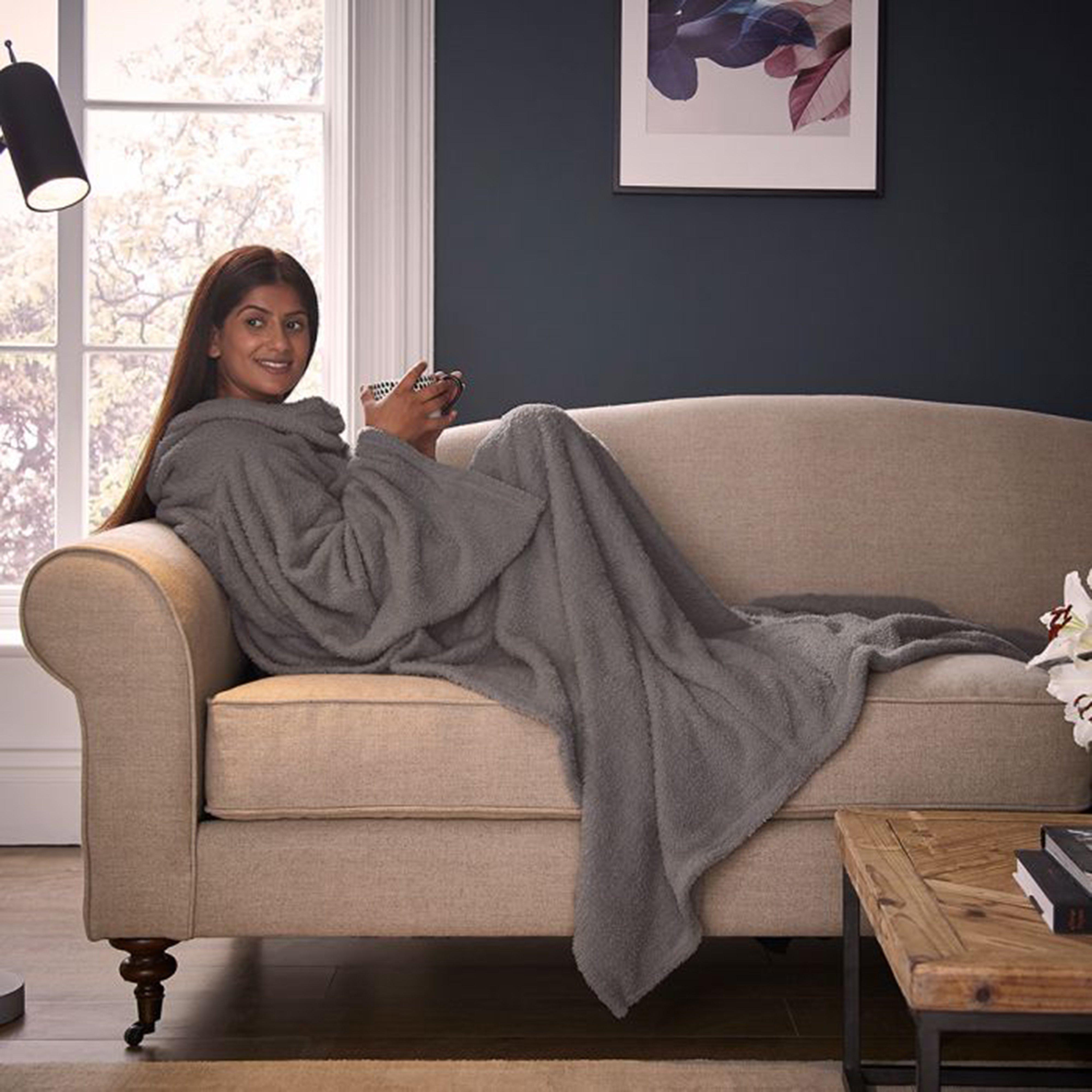 Snugsie Teddy Fleece Wearable Blanket