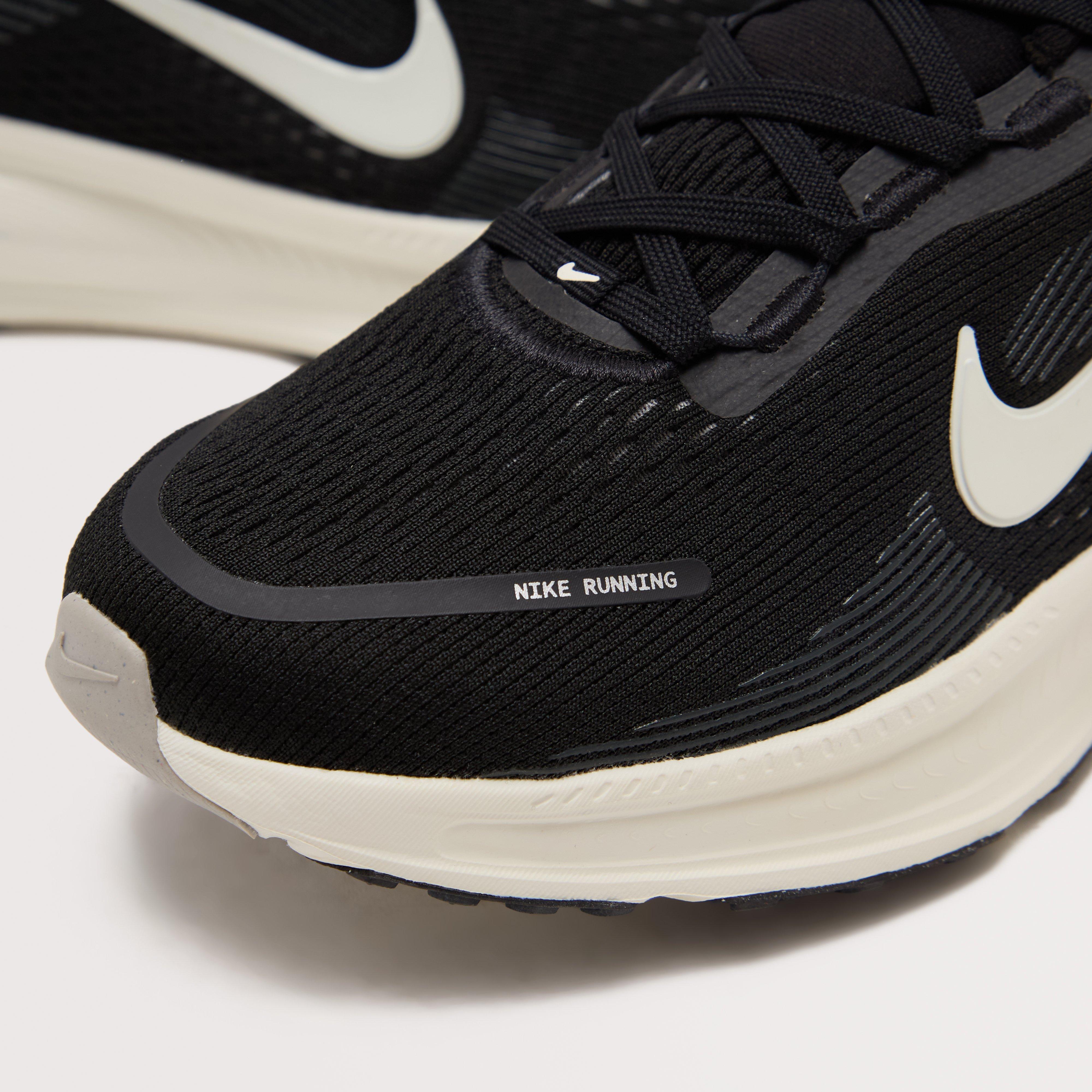 Older Kids’ Vomero 18 Road Running Shoes