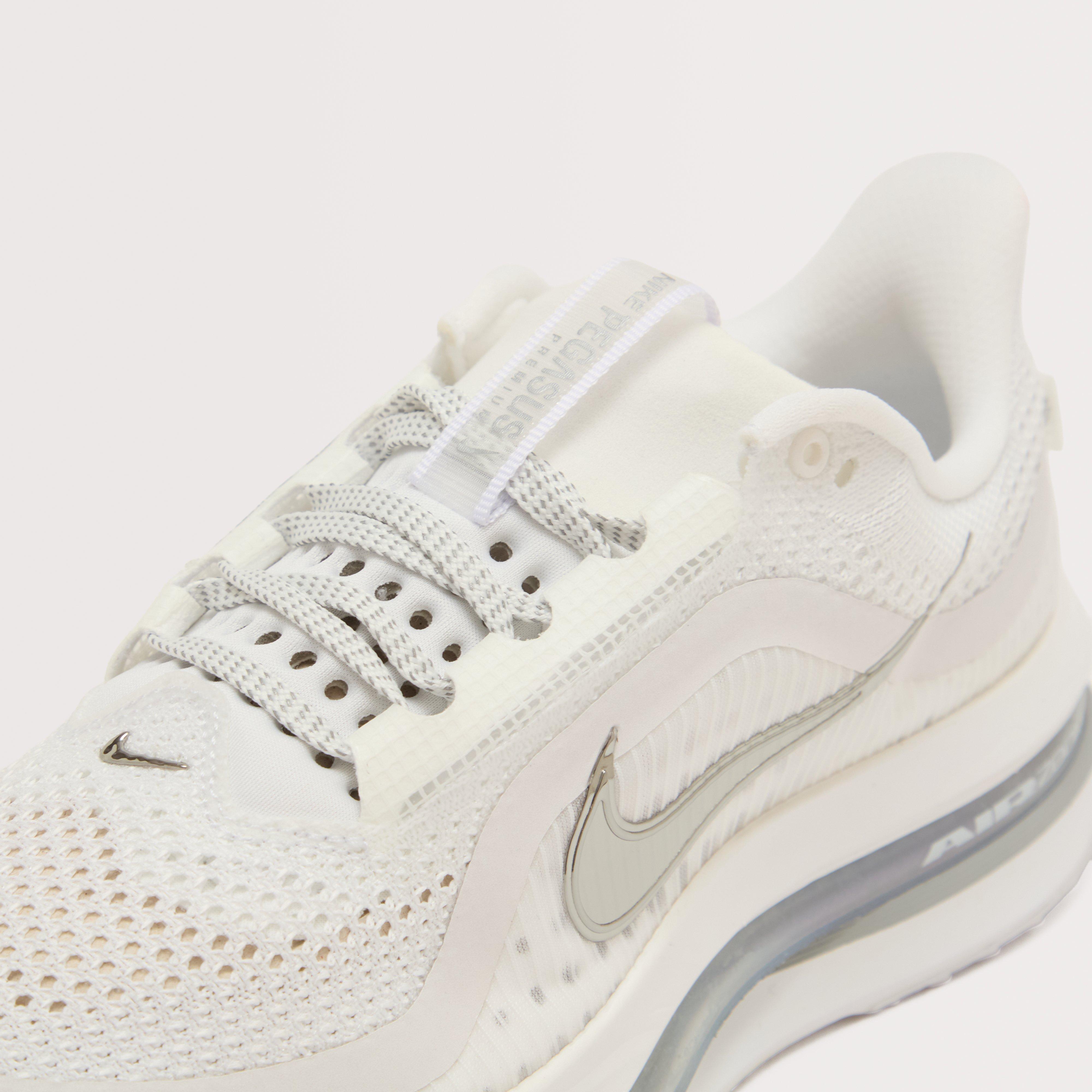 Women’s Pegasus Premium Running Shoe