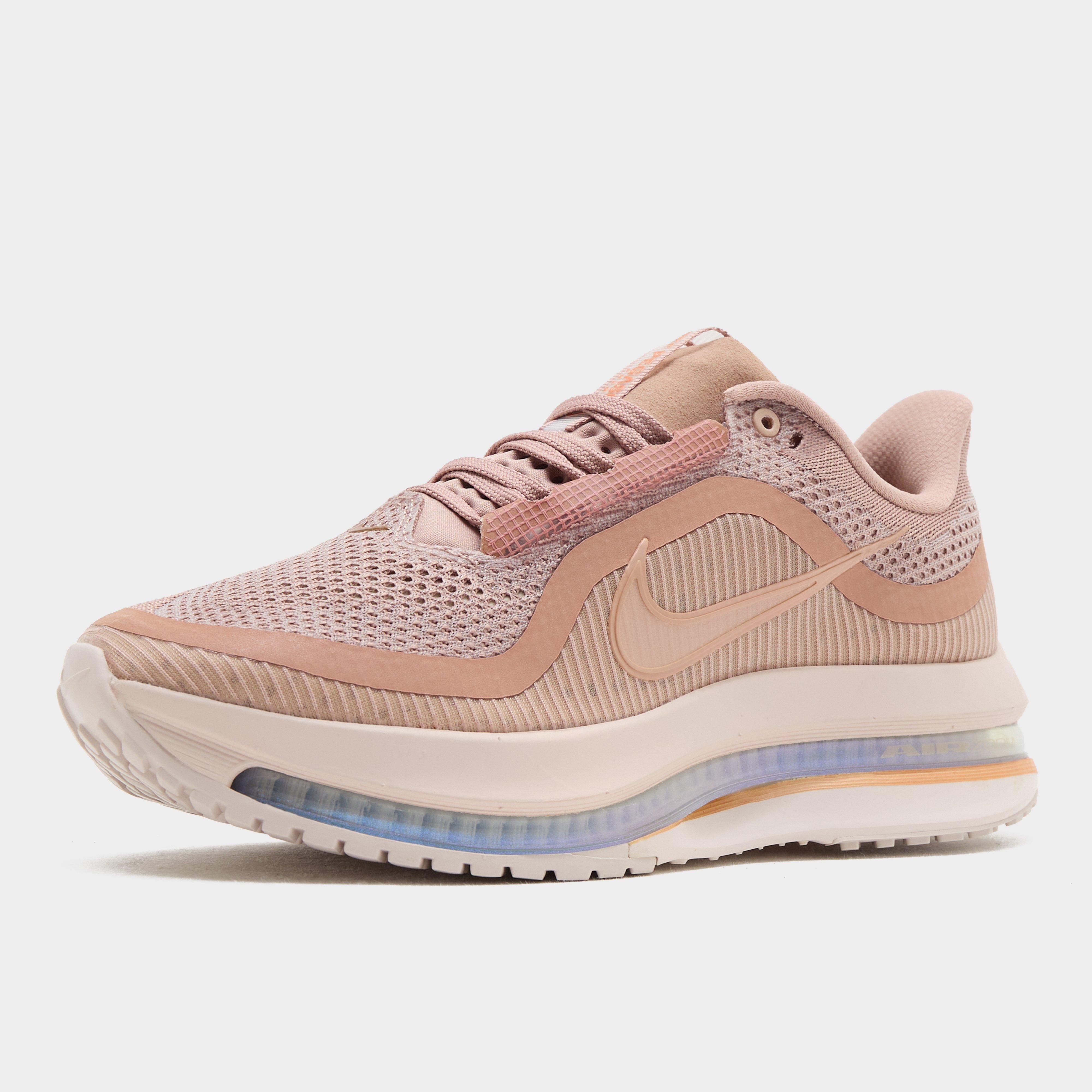 Women’s Pegasus Premium Running Shoe