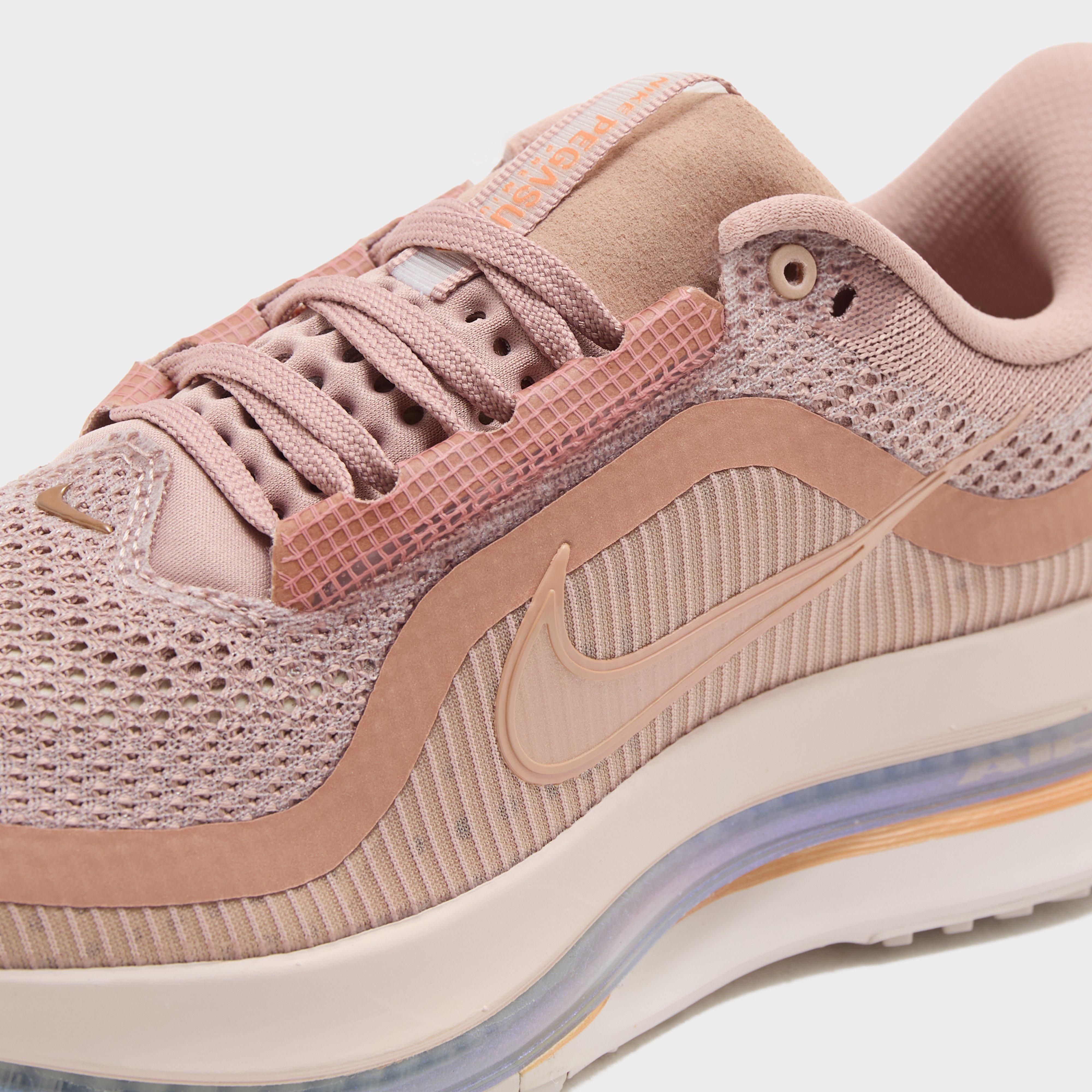 Women’s Pegasus Premium Running Shoe