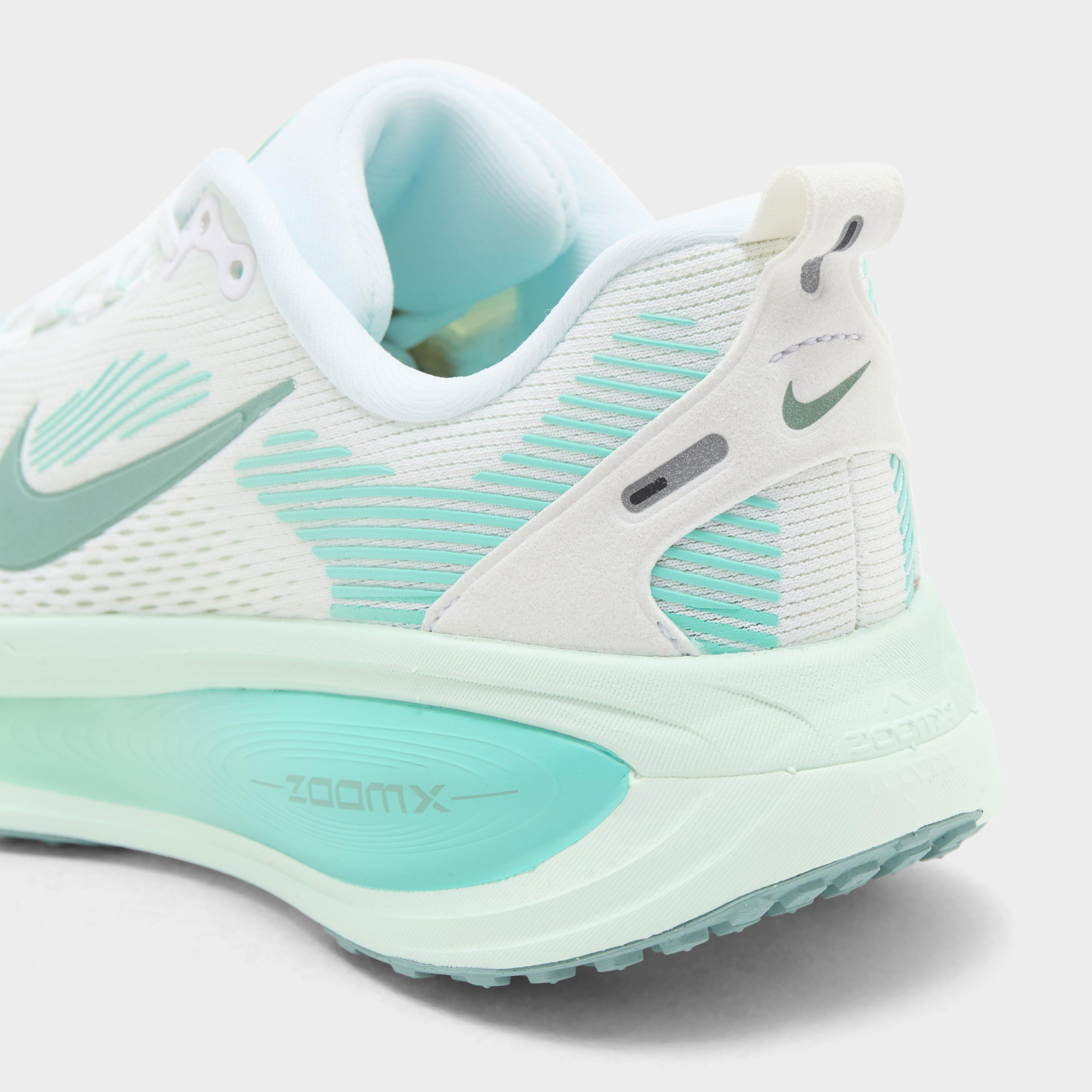 Women’s Vomero 18 Road Running Shoes
