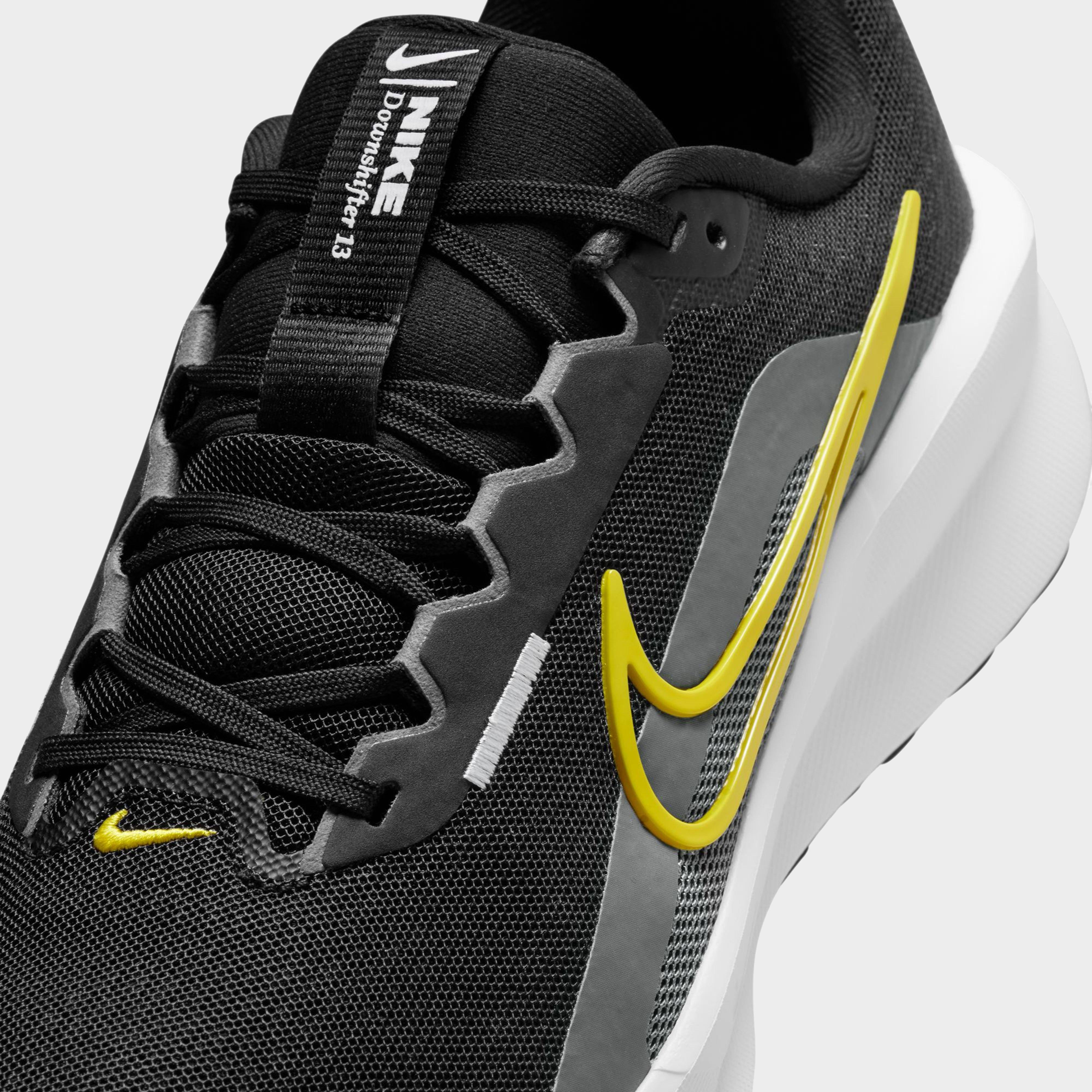 Men’s Downshifter 13 Road Running Shoes