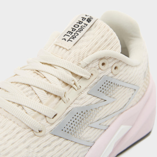 Women's FuelCell Propel v5 Shoes