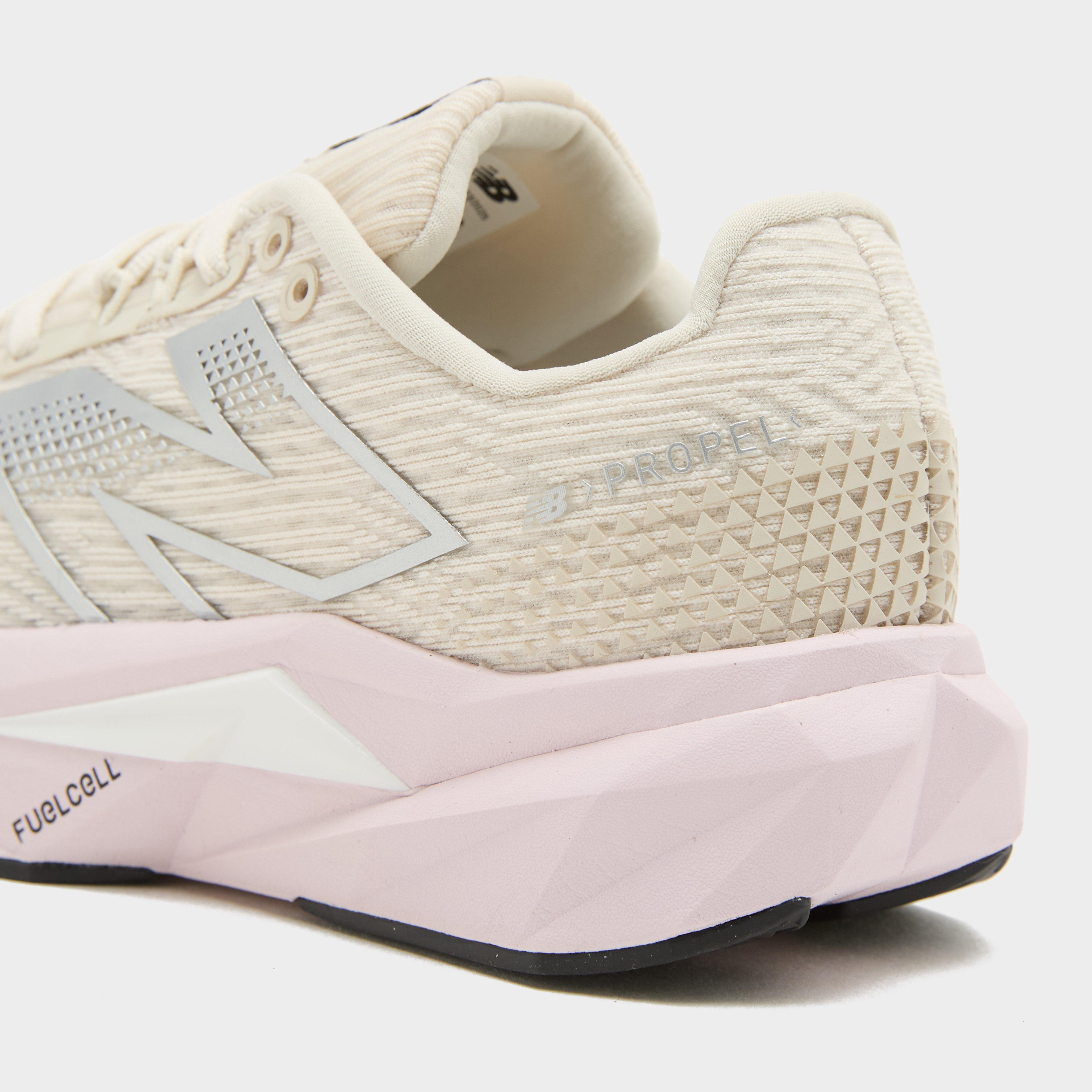 Women's FuelCell Propel v5 Shoes