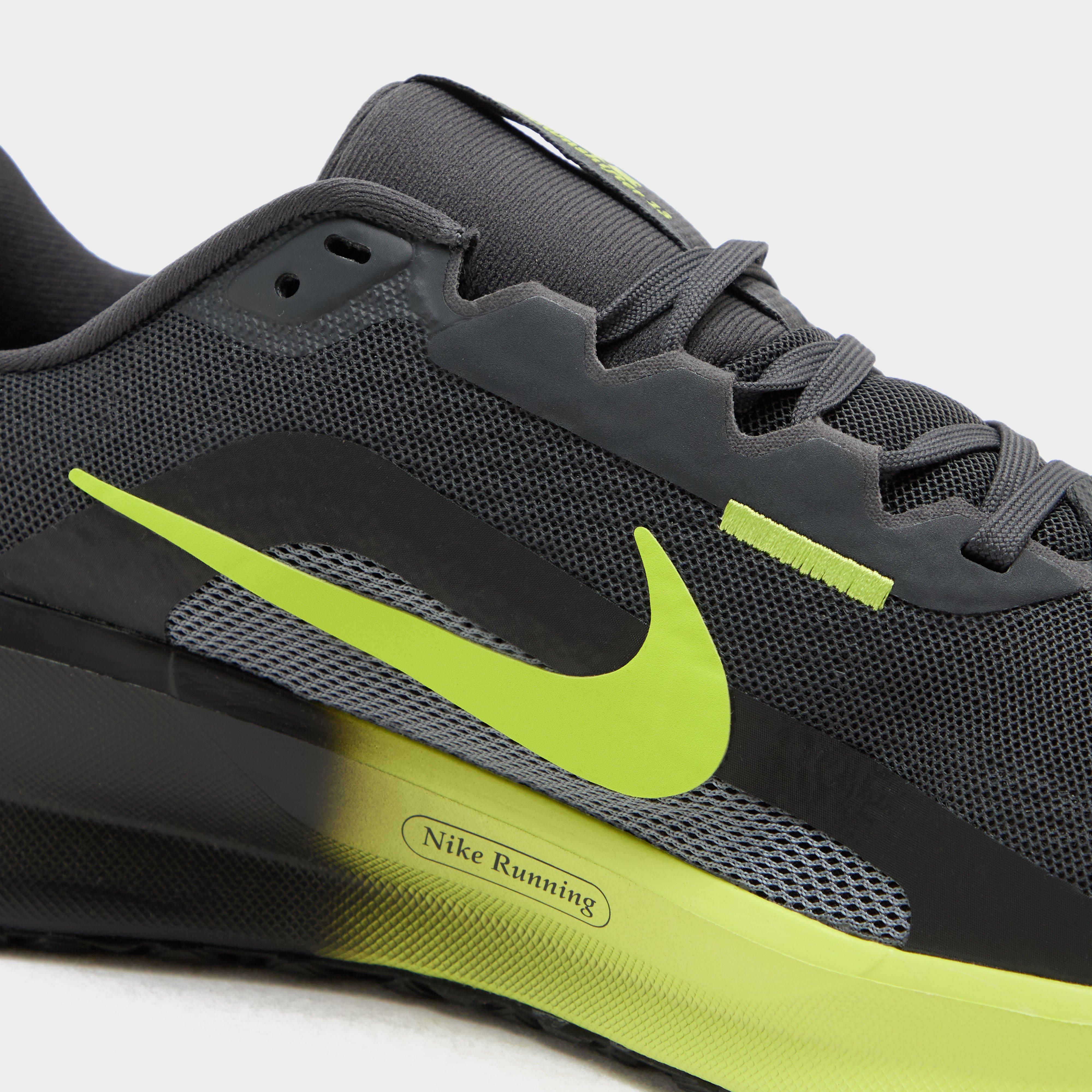 Men’s Downshifter 13 Road Running Shoes