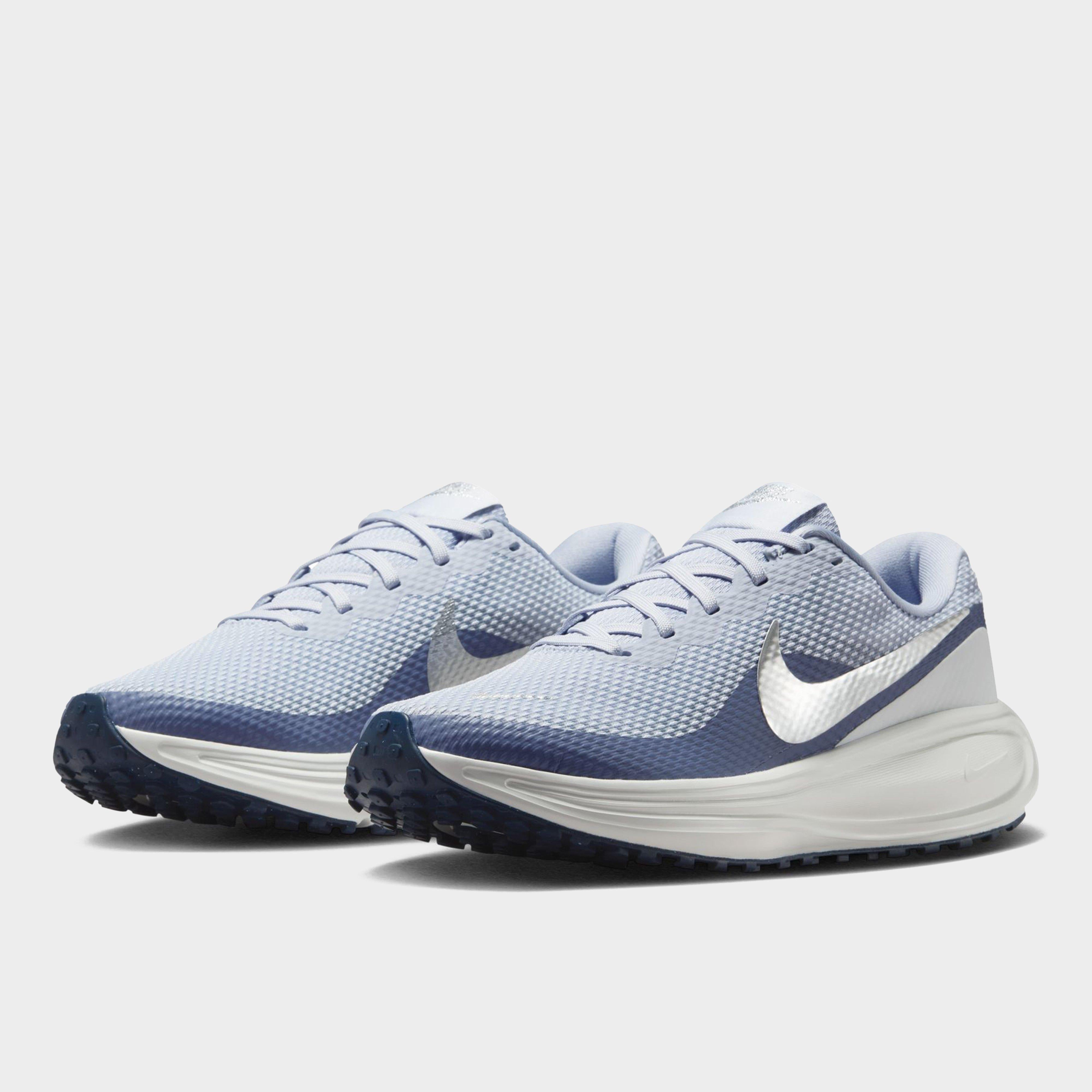 Women's Revolution 8 Road Running Shoes