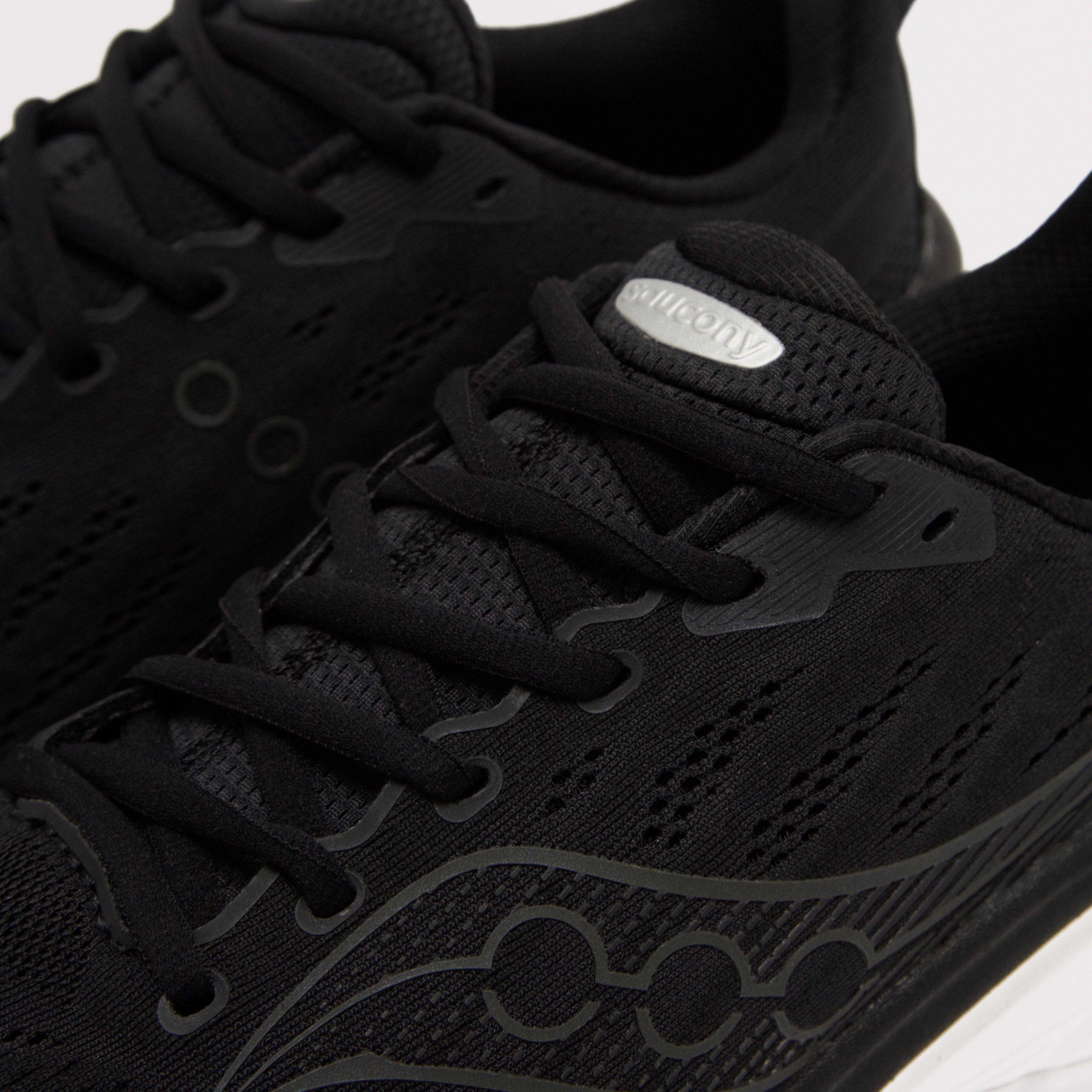 Men’s Hurricane 25 Running Shoes