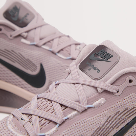 Women’s Vomero 18 Road Running Shoes