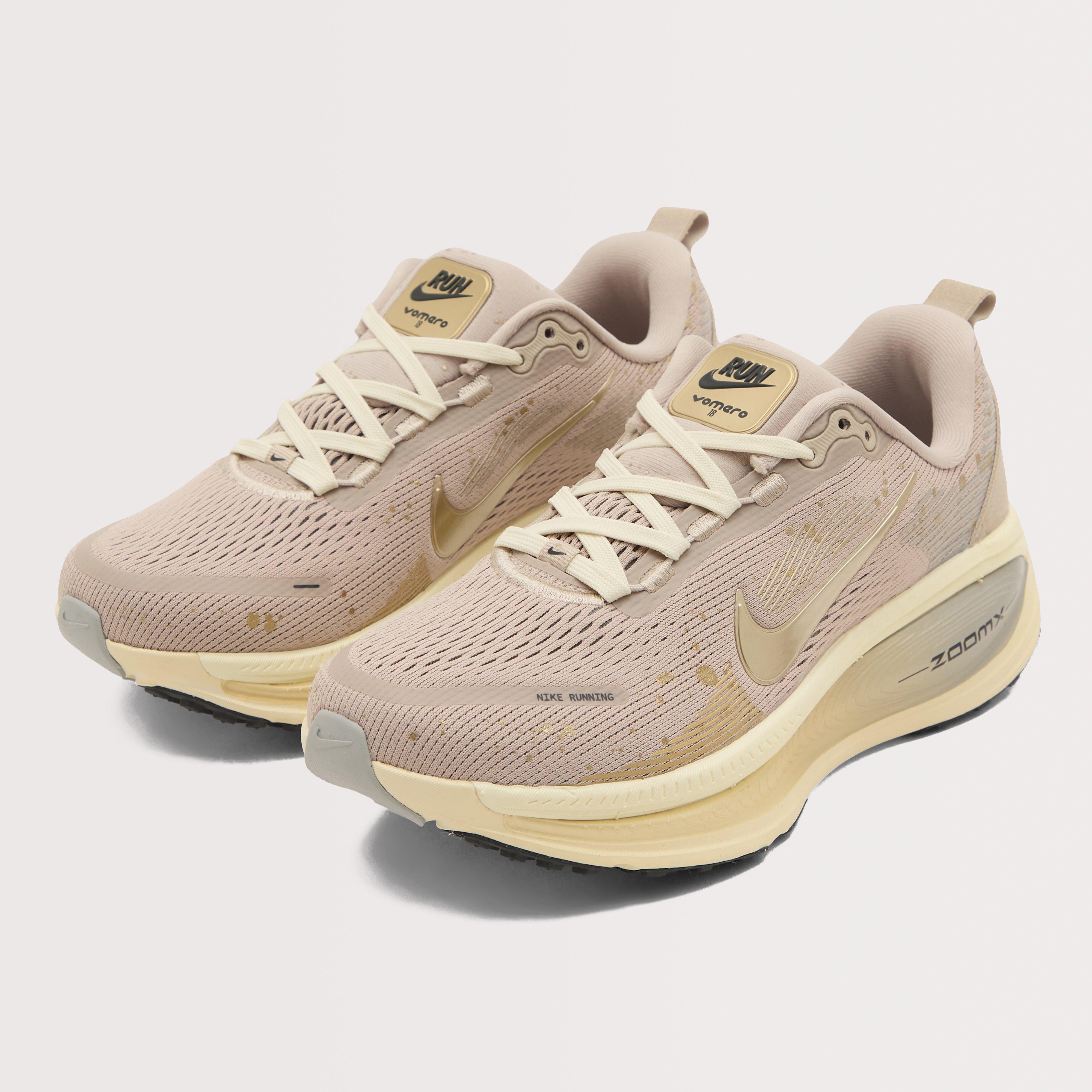 Womens Vomero 18 Running Shoes