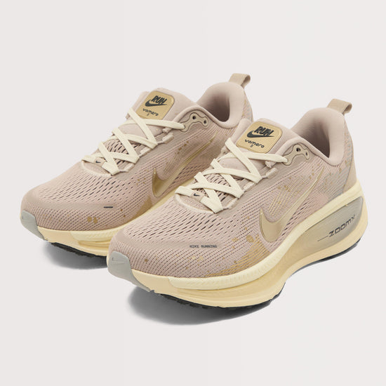 Womens Vomero 18 Running Shoes