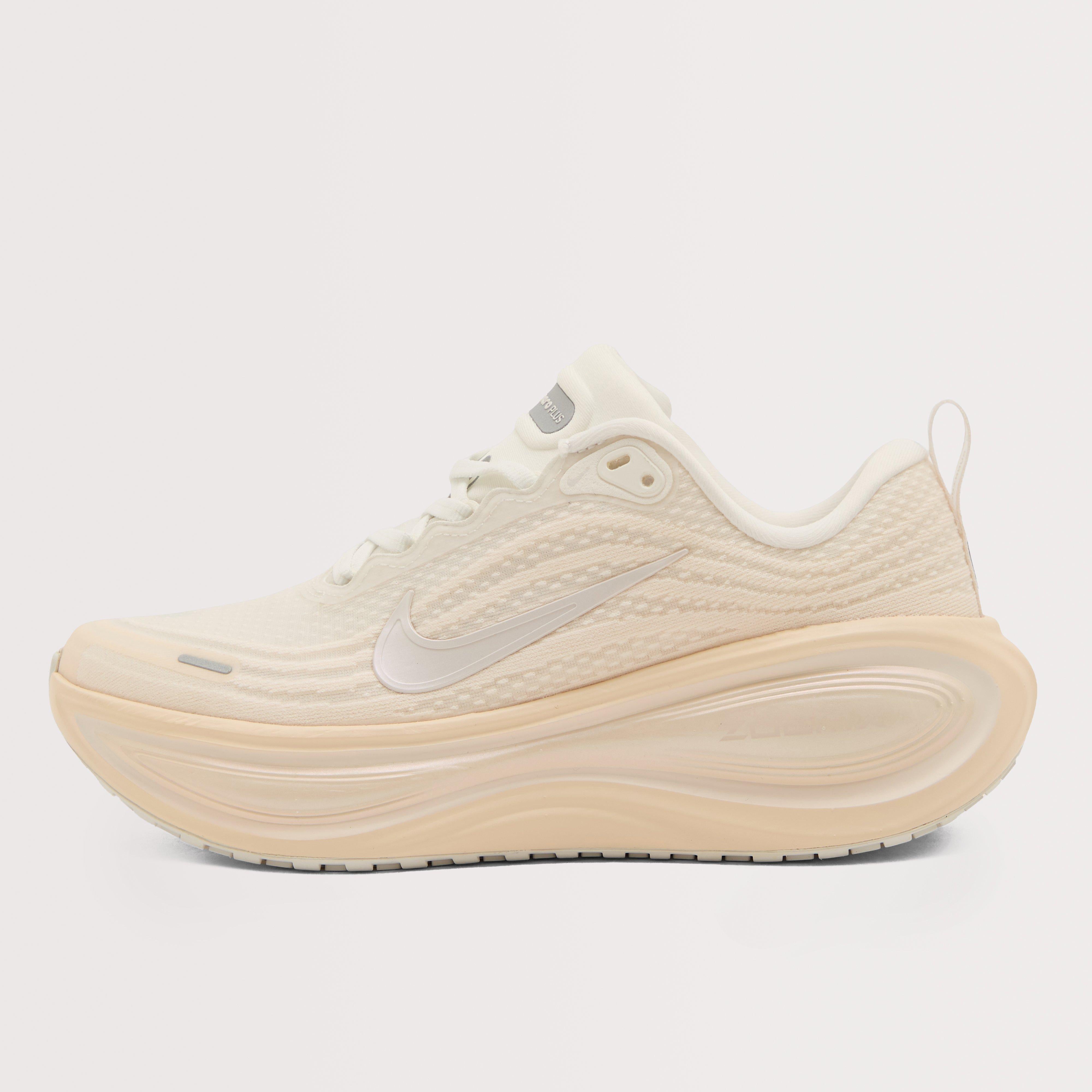 Womens Vomero Plus Running Shoes
