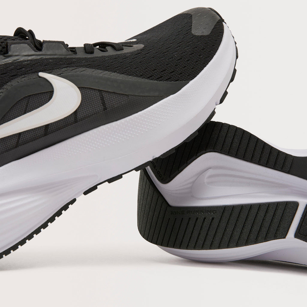 Men’s Downshifter 14 Road Running Shoes