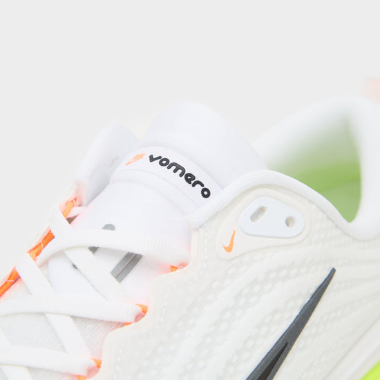 Men’s Vomero Plus Road Running Shoe