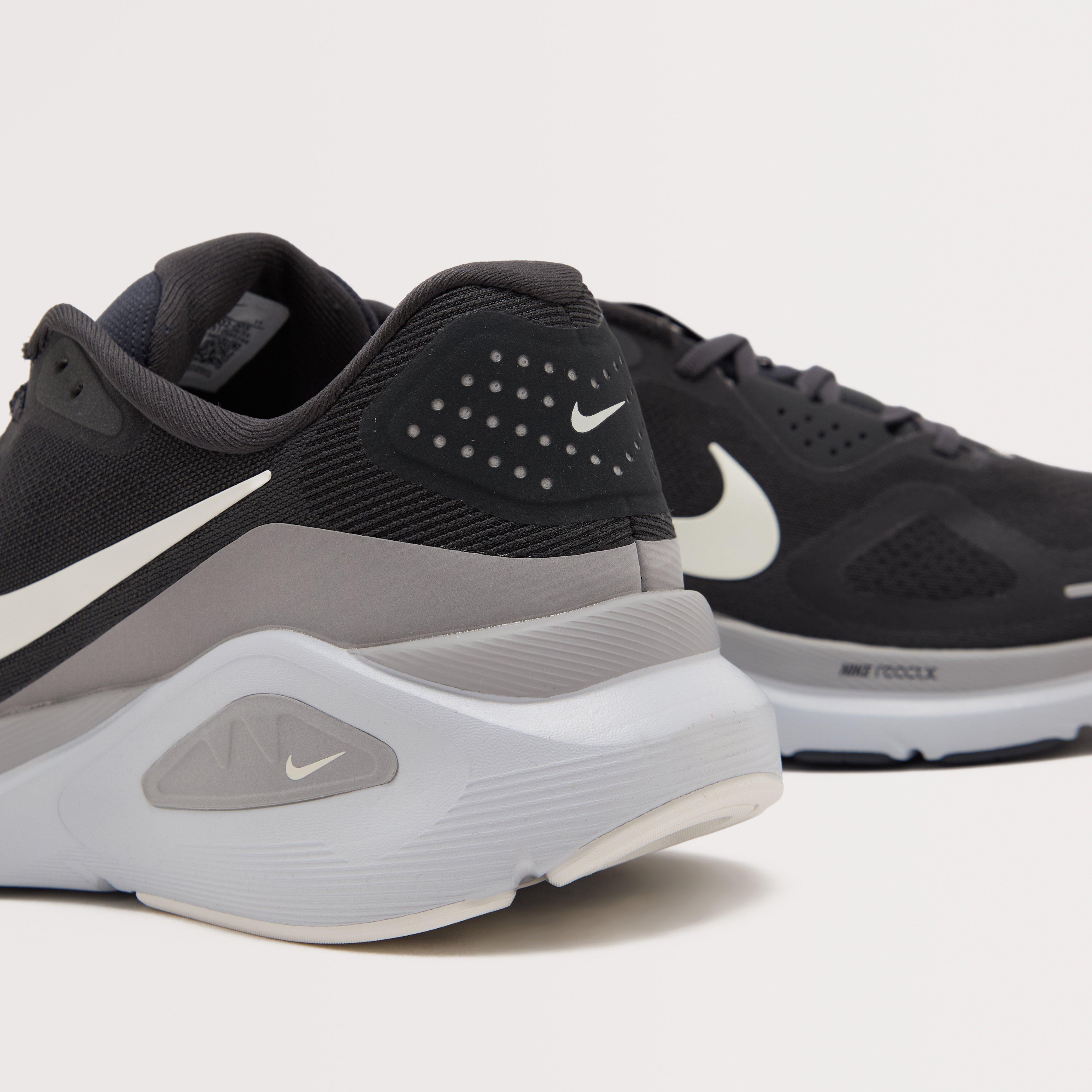 Men's Structure 26 Road Running Shoe