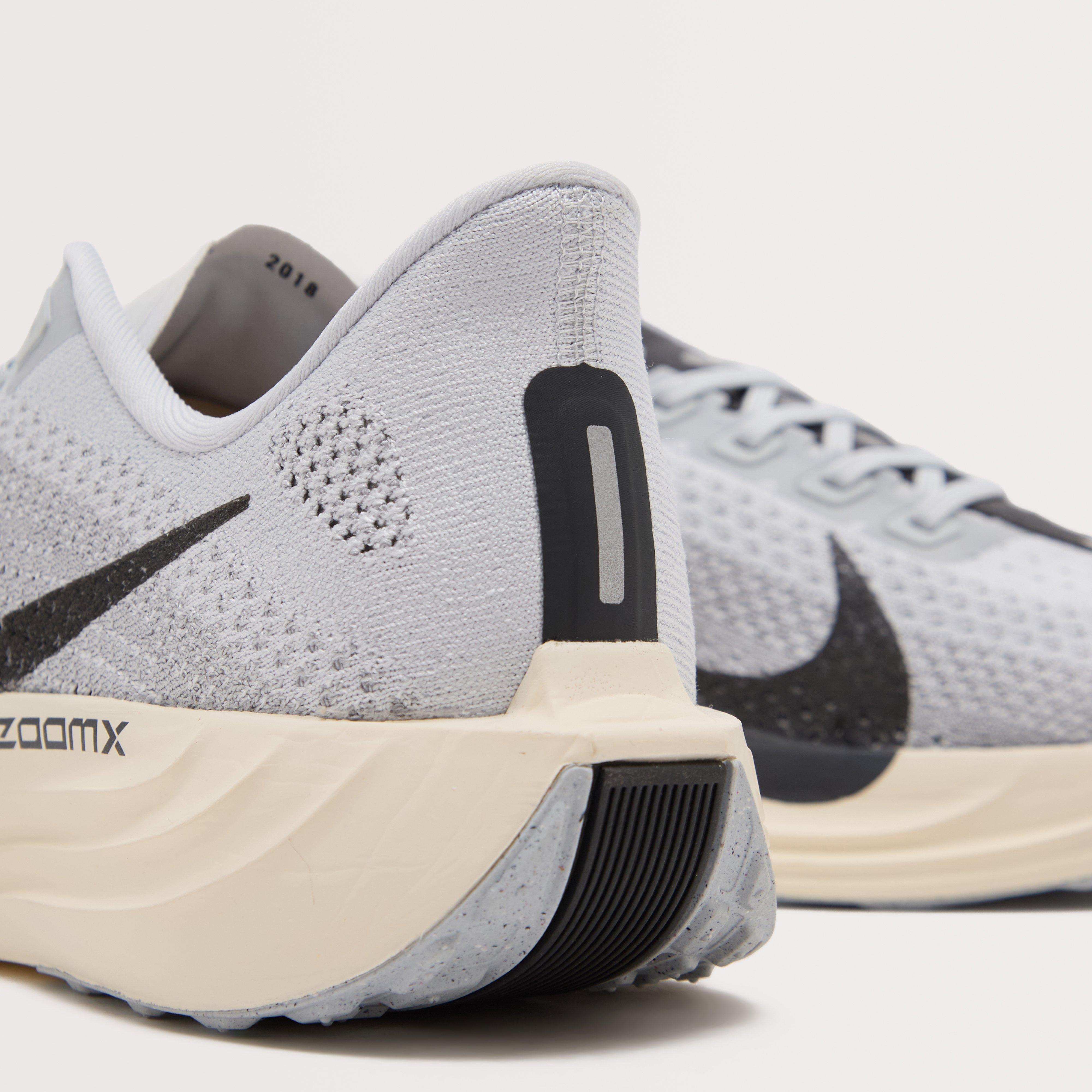 Men’s Pegasus Plus Running Shoe