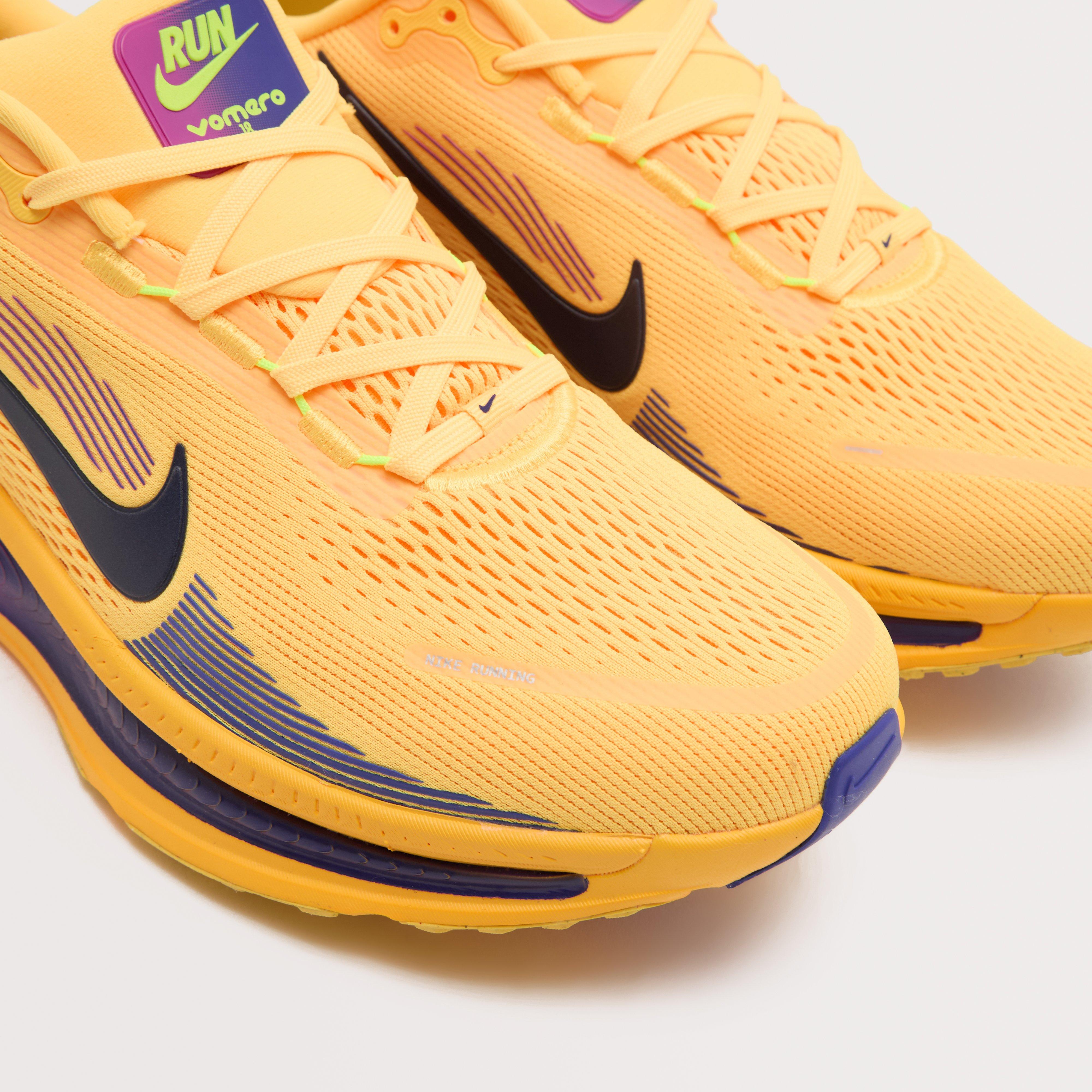 Men’s Vomero 18 Road Running Shoes