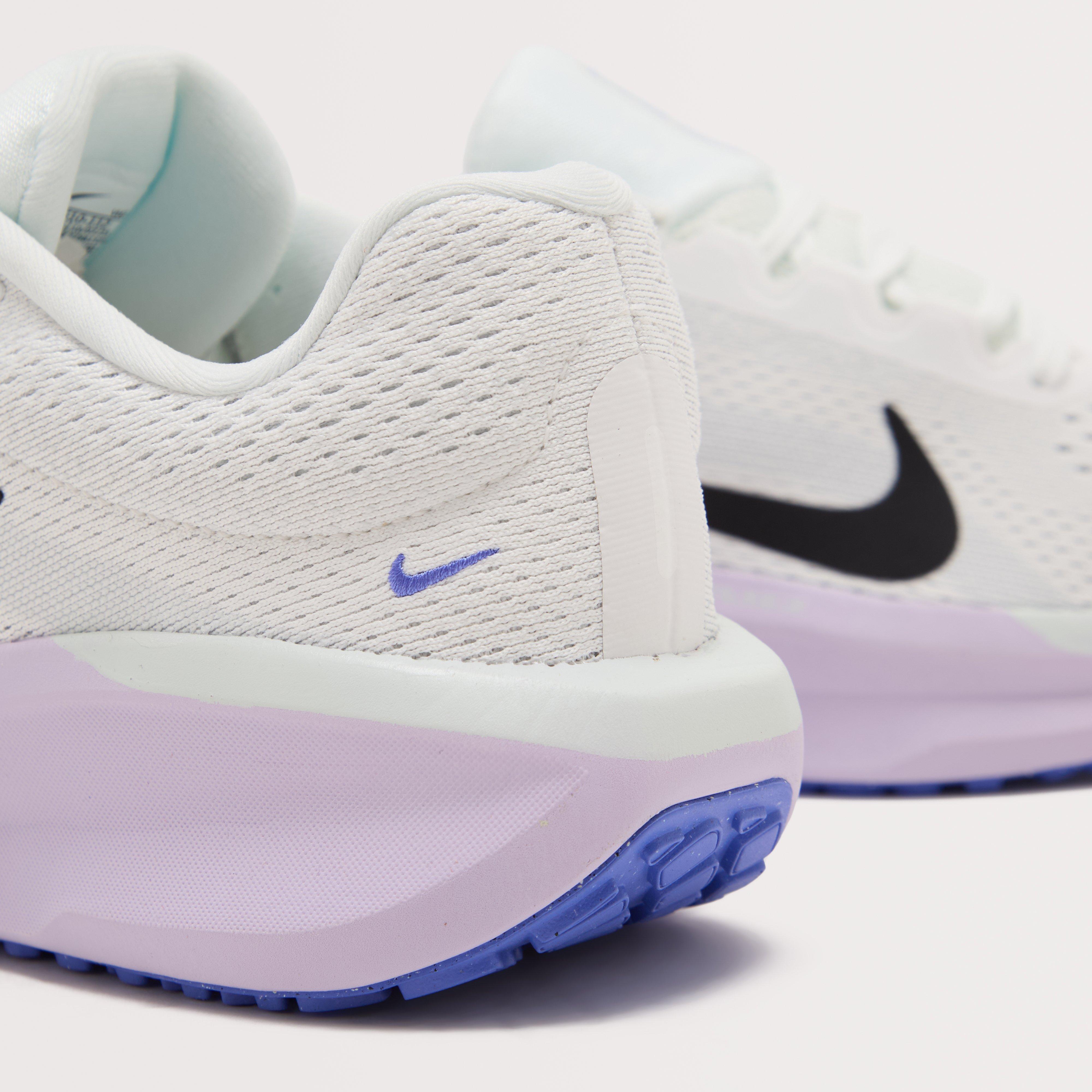 Women’s Winflo 11 Road Running Shoes