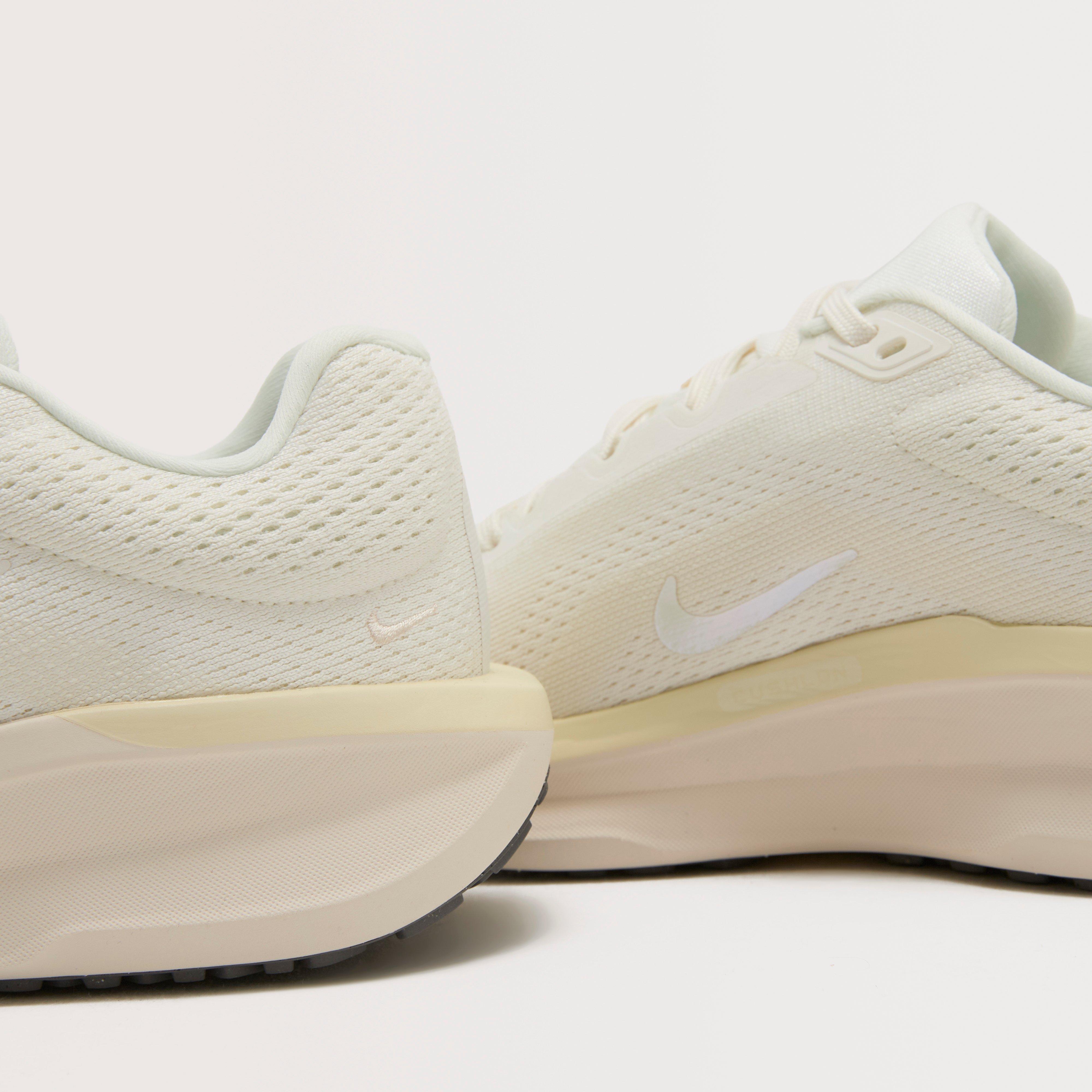 Women’s Winflo 11 Road Running Shoes