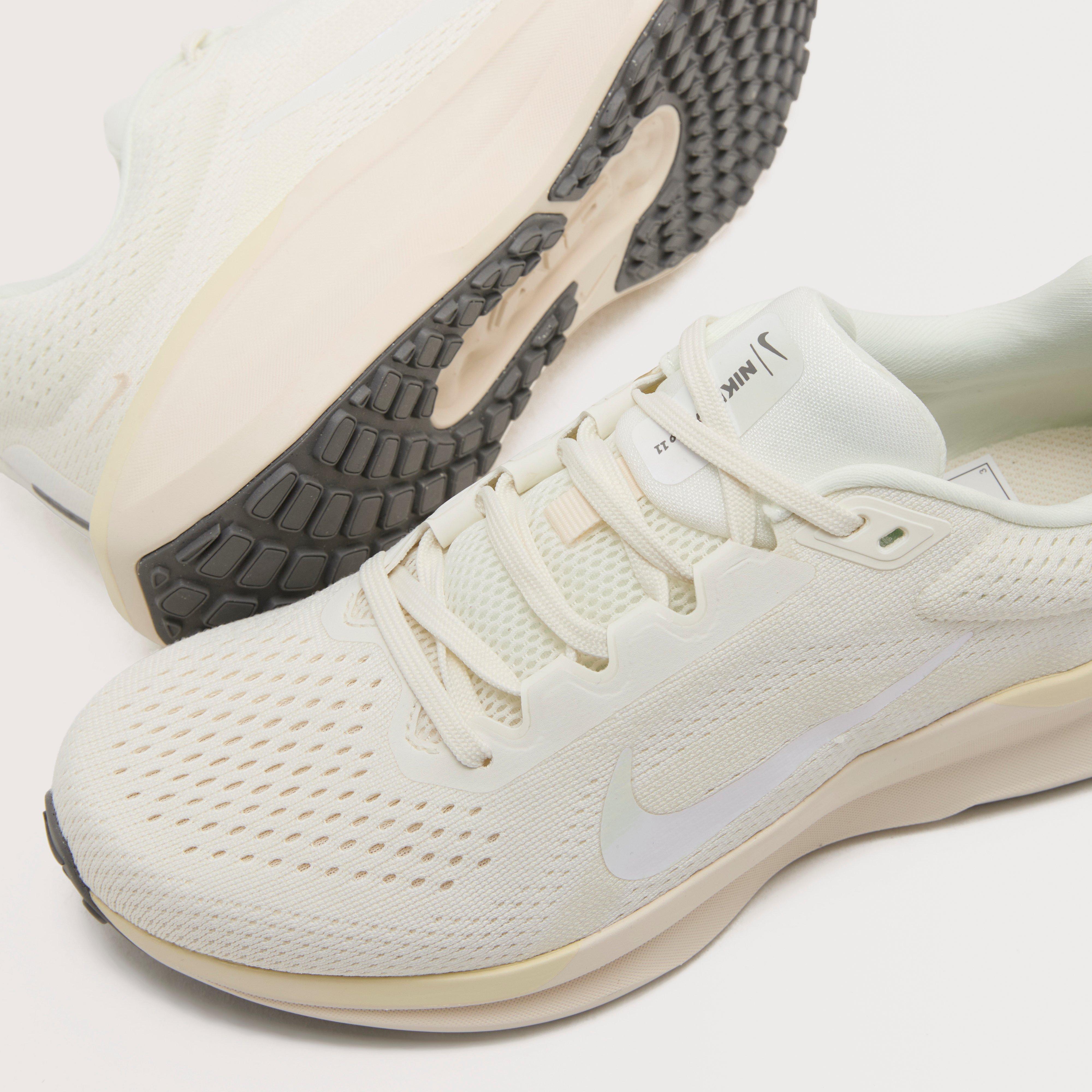 Women’s Winflo 11 Road Running Shoes