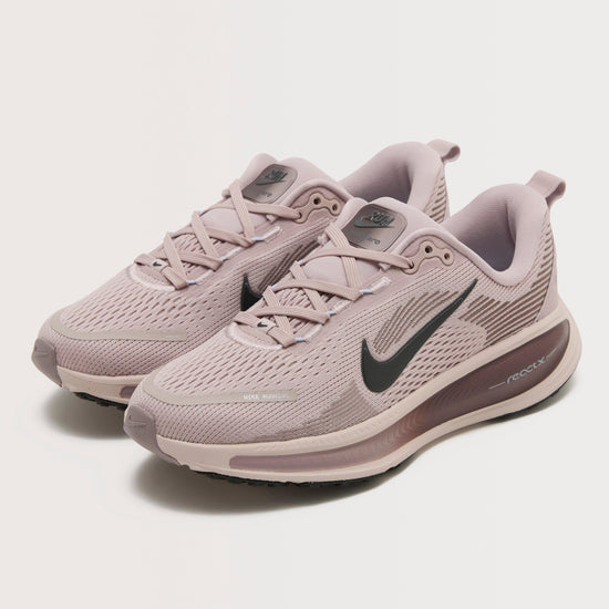 Older Kids’ Vomero 18 Road Running Shoes