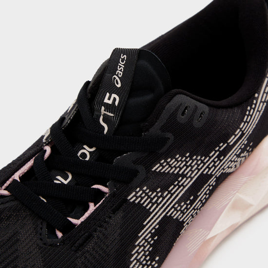 Women’s Novablast™ 5 Running Shoes