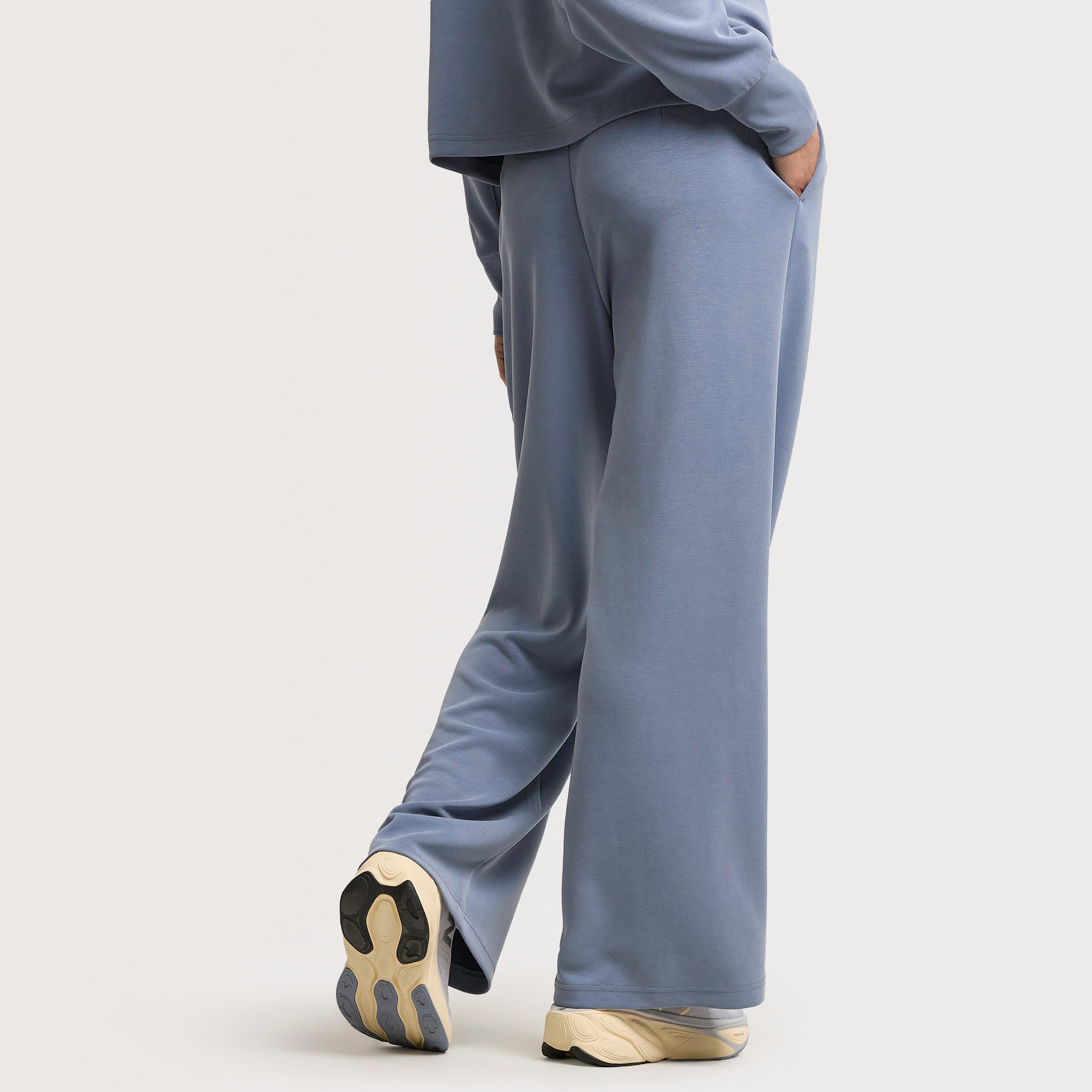 Women's CloudWeight Track Trousers