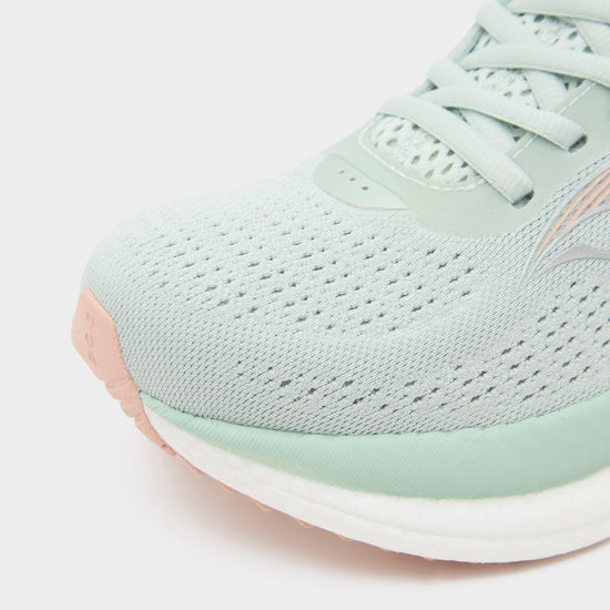 Women’s Triumph 23 Running Shoe