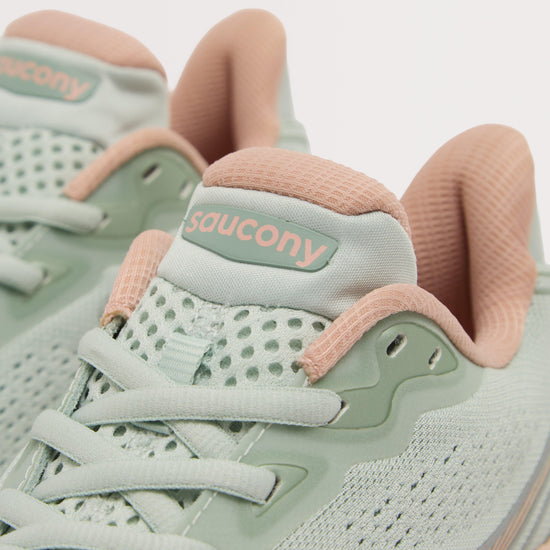 Women’s Triumph 23 Running Shoe