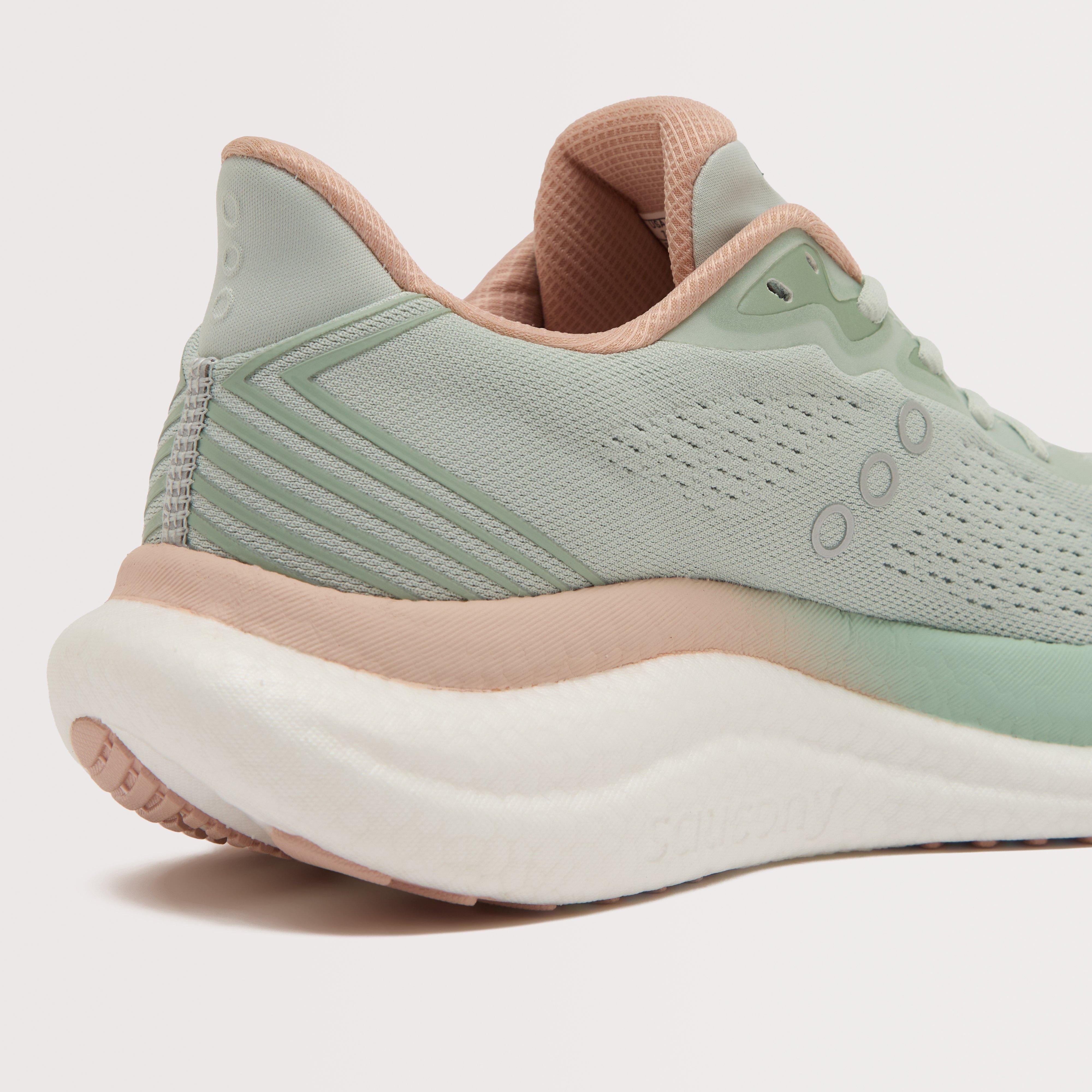 Women’s Triumph 23 Running Shoe