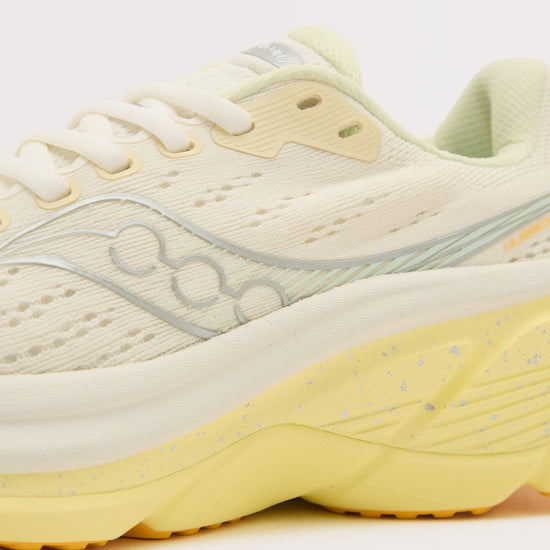 Women's Hurricane 25 Running Shoes