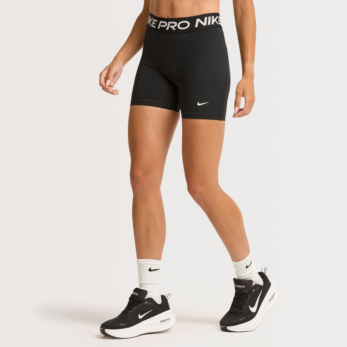 Women’s Pro Mid Rise 5 Inch Shorts