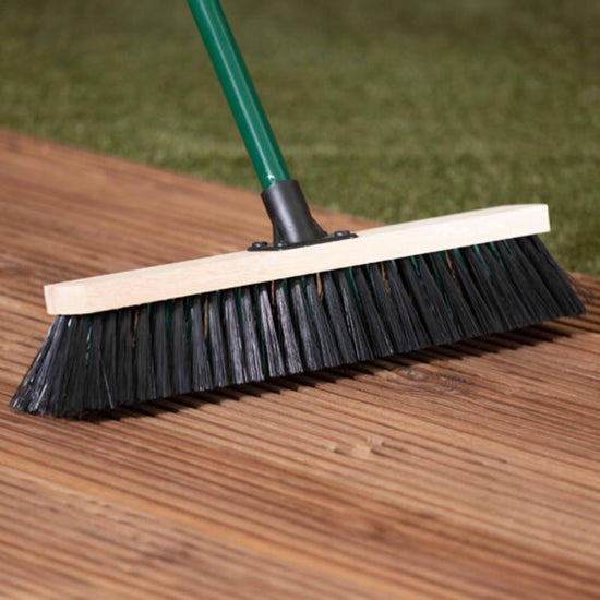 Medium Driveway Broom 18”