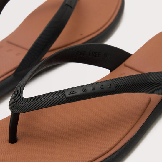 Women’s Water Willow Malibu – Black/Tan
