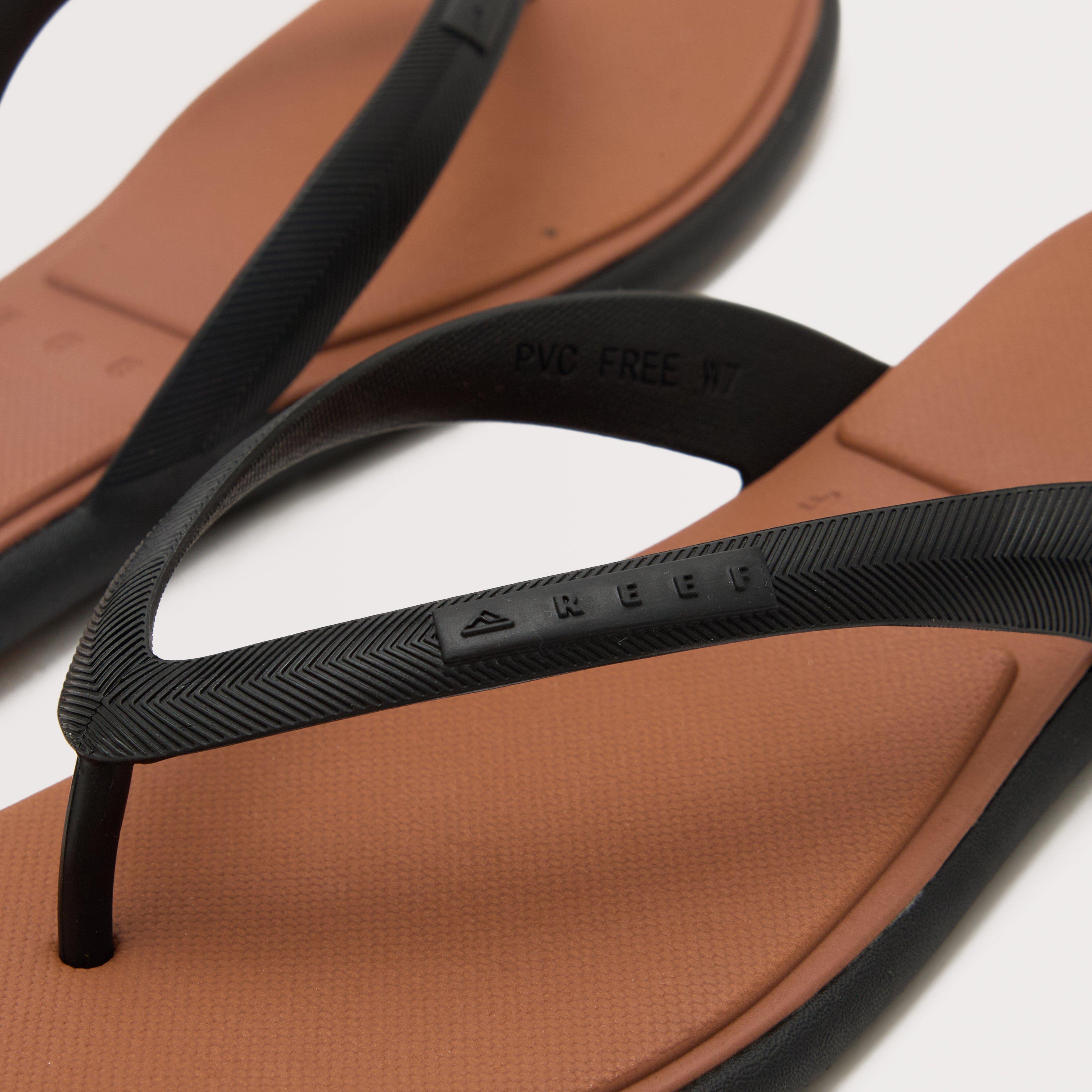 Women’s Water Willow Malibu – Black/Tan