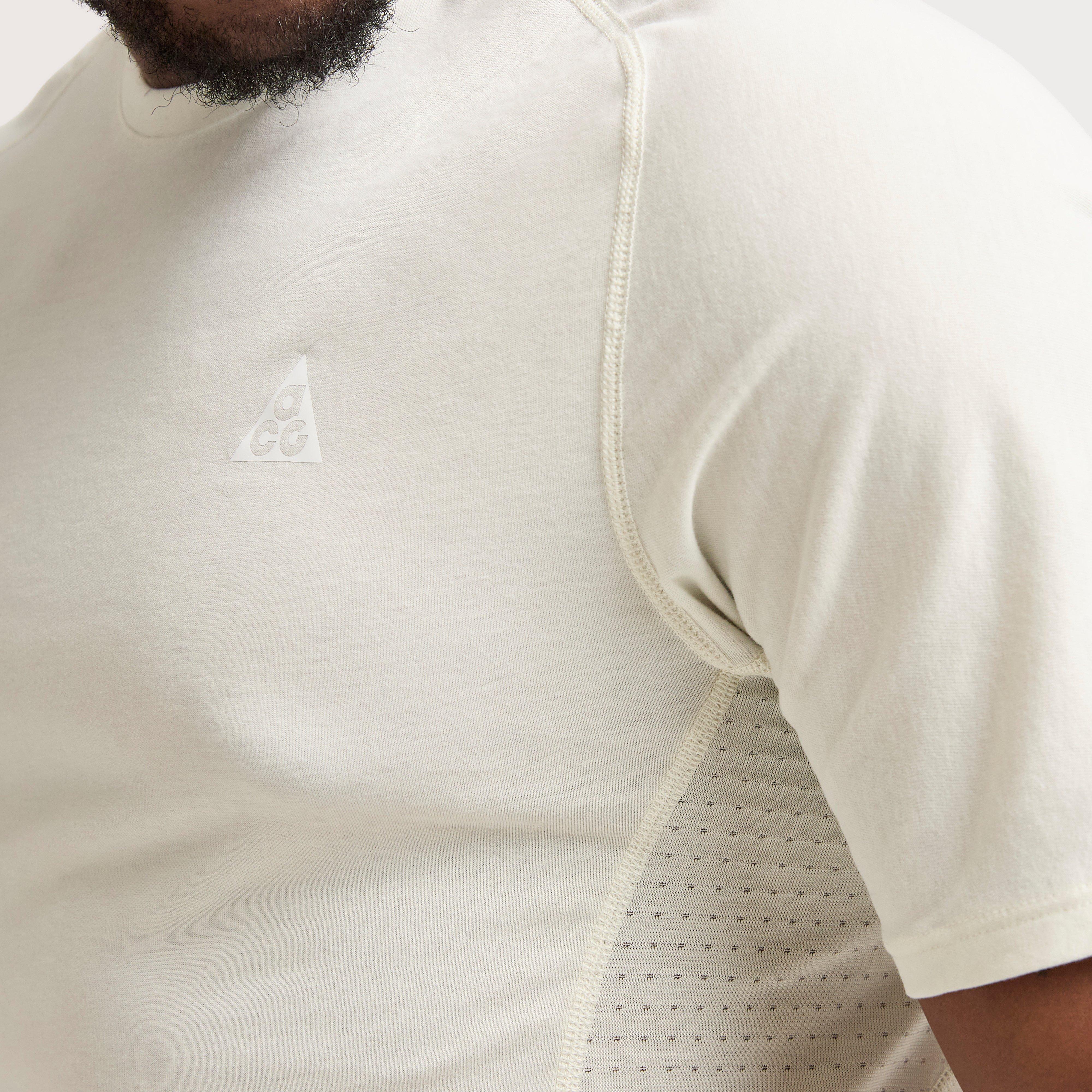 Men’s ACG Solar Chase Dri-FIT ADV Short Sleeve T-Shirt