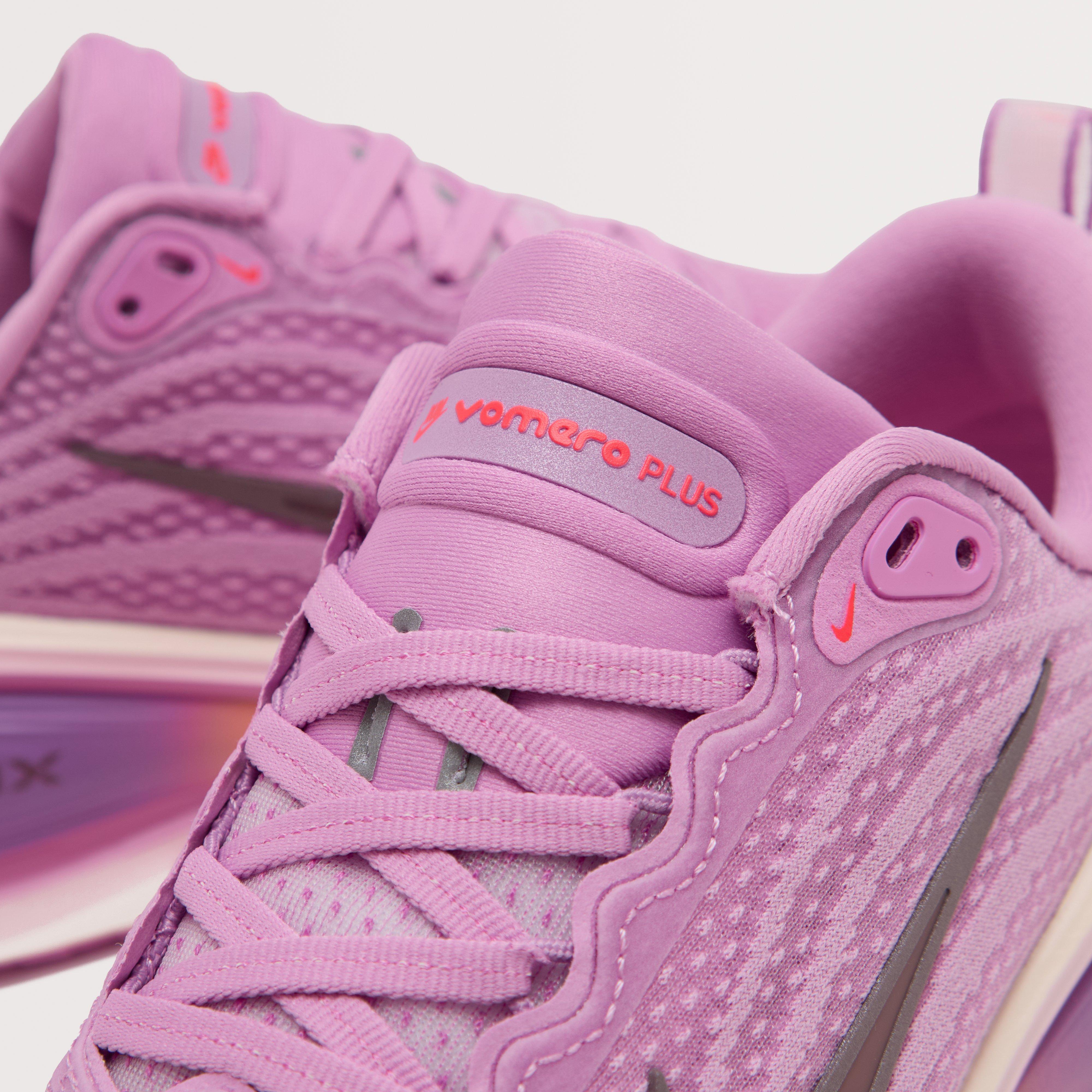 Women’s Vomero Plus Road Running Shoe