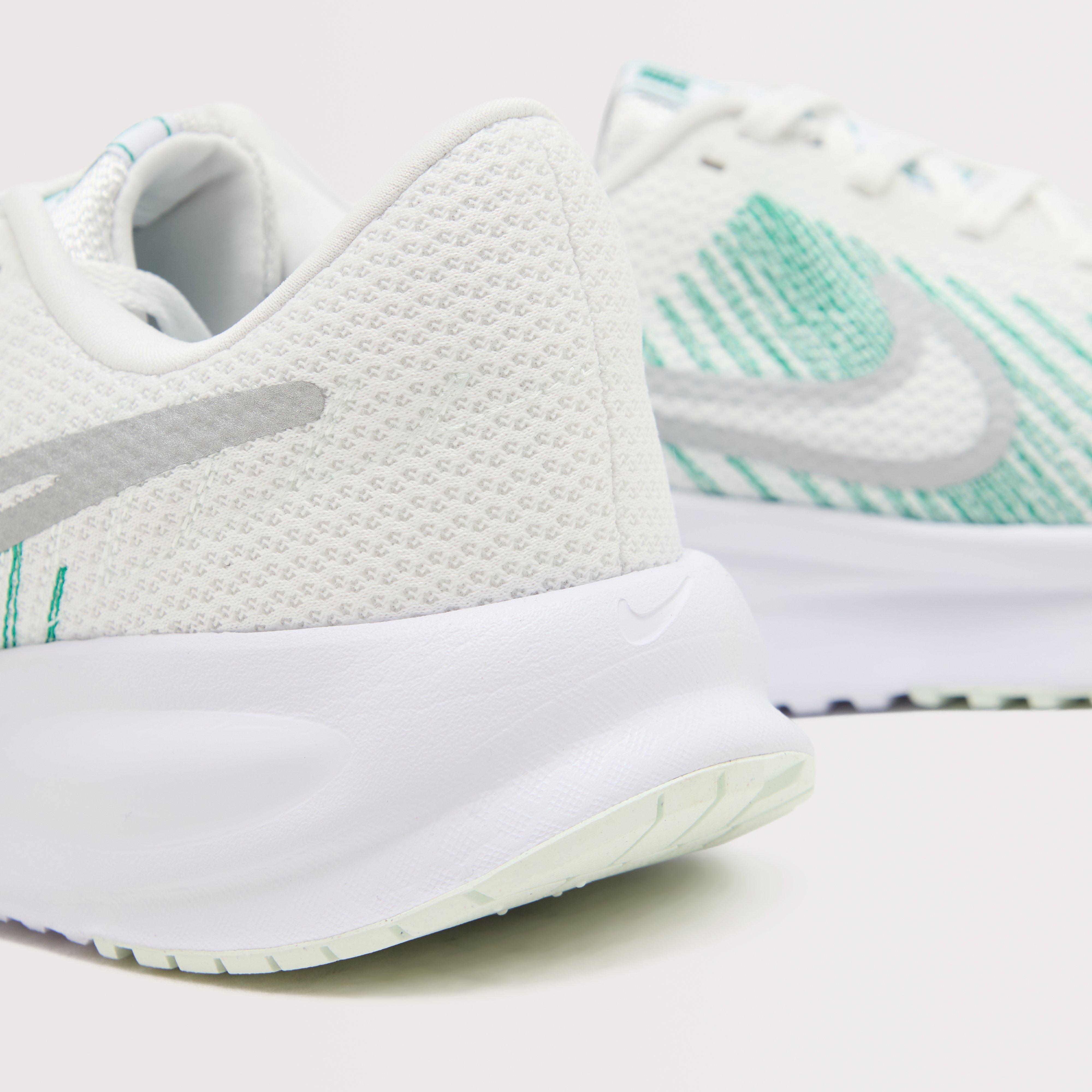Women's Run Defy Running Shoes