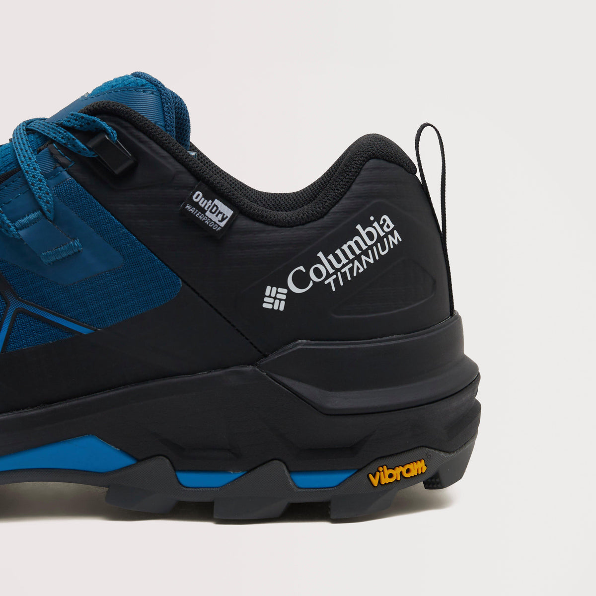 Men’s Peakfreak™ Titanium™ OutDry™ Walking Shoe