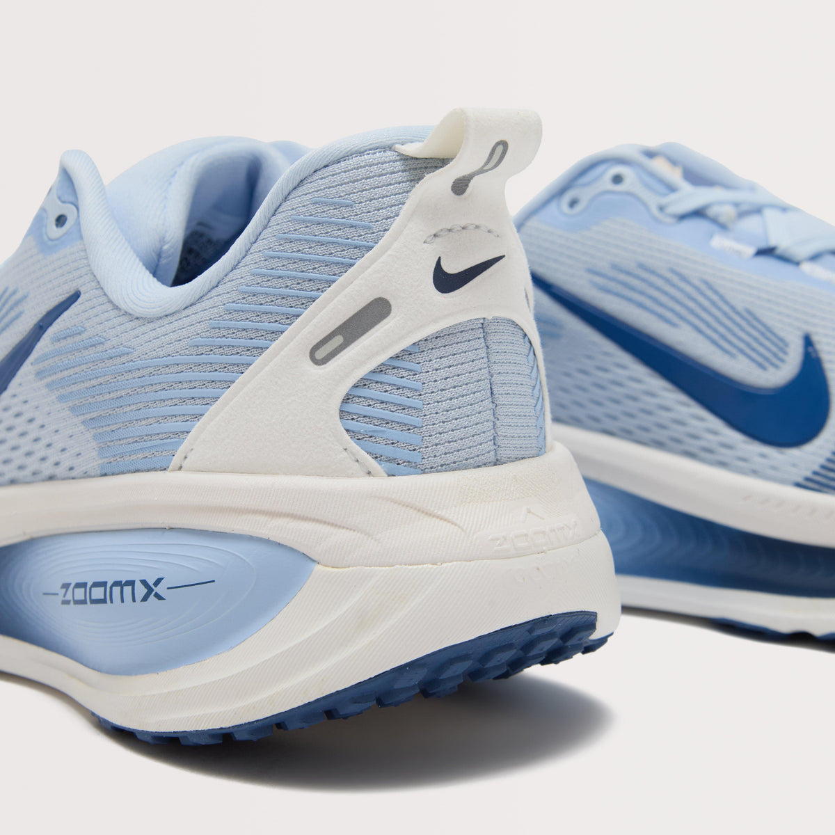 Women’s Vomero 18 Running Shoes