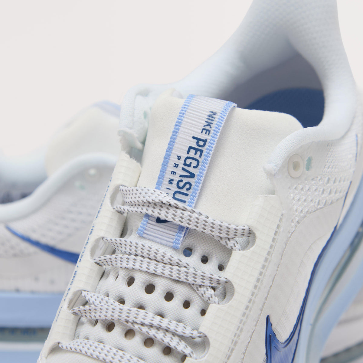 Women’s Pegasus Premium Running Shoes