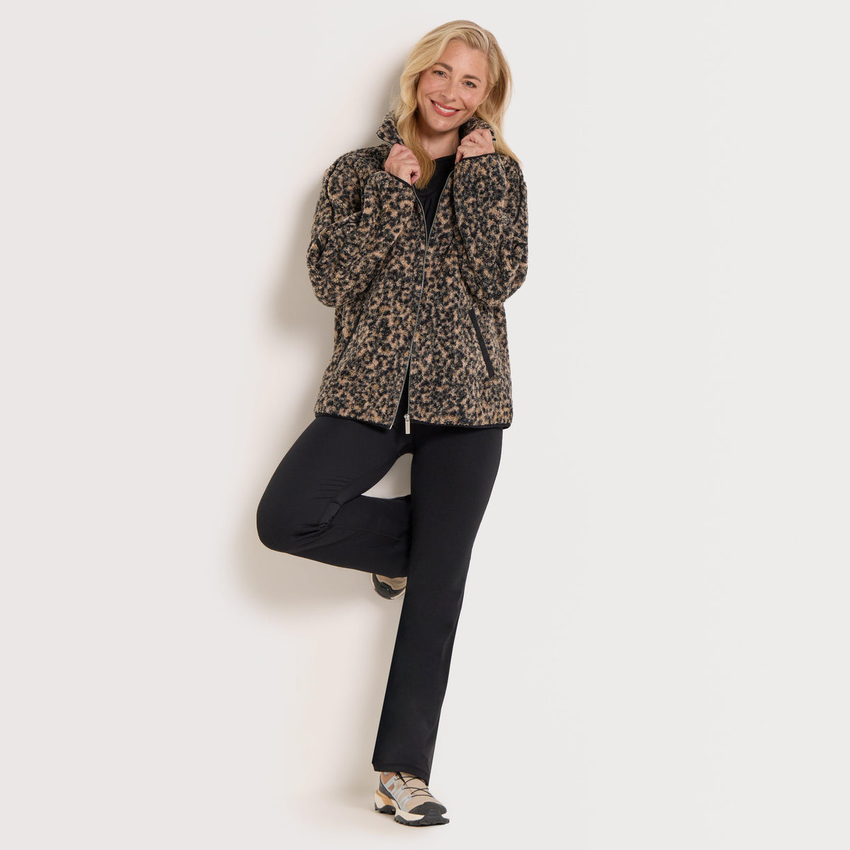 Women's Plush Zip Up Fleece Midlayer