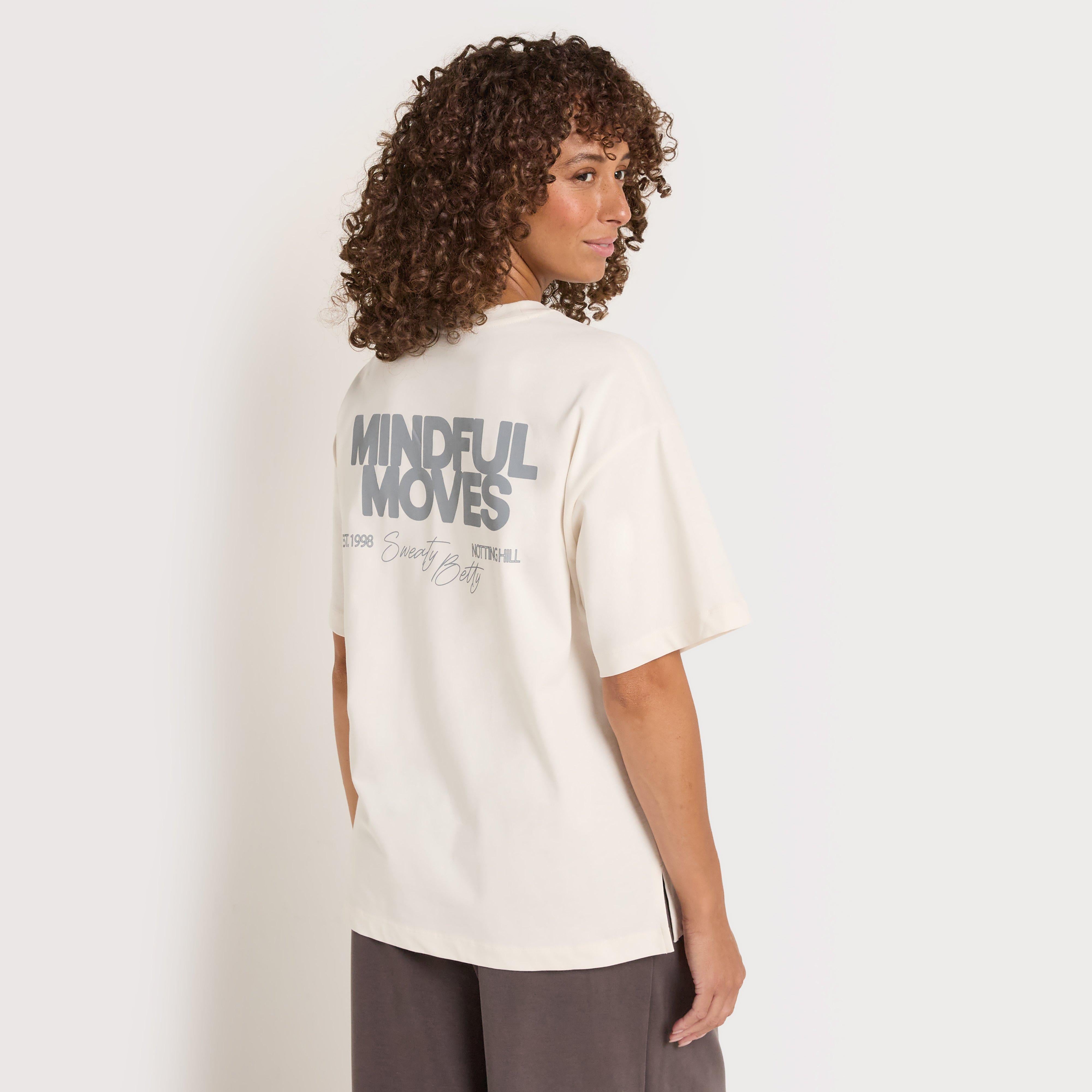 Women's Made To Move Graphic T-Shirt