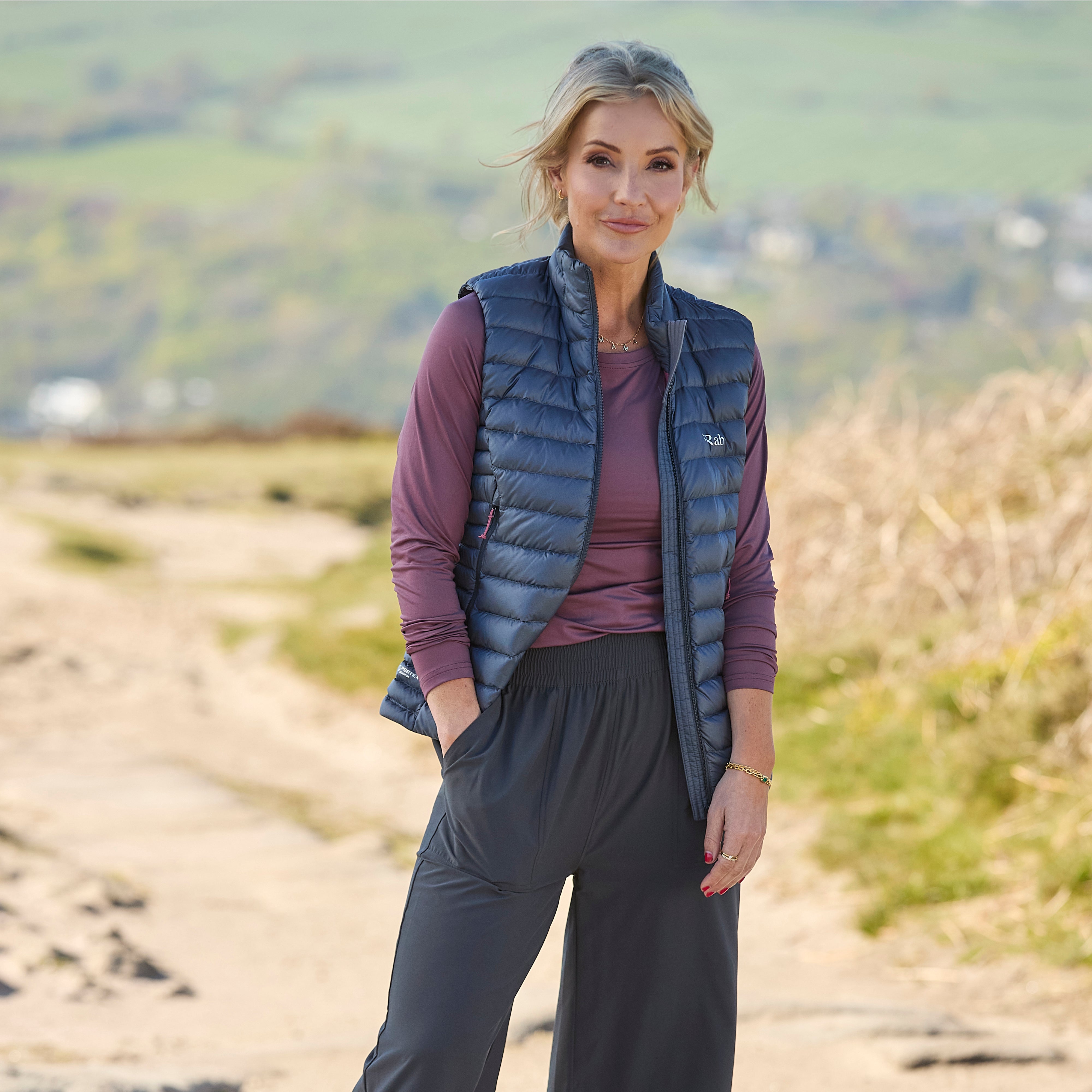 Navy Rab Women's Microlight Down Vest – GO Outdoors