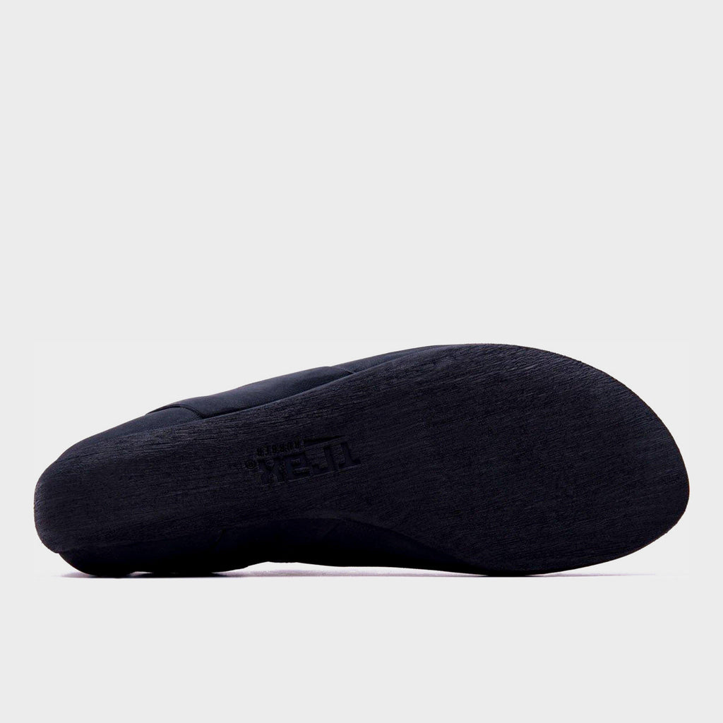 Skyhawk Climbing Shoe