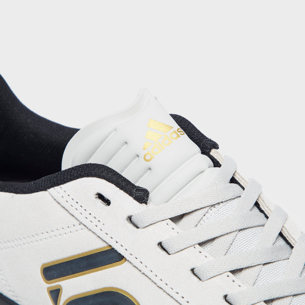 Unisex Sleuth Deluxe Shoes